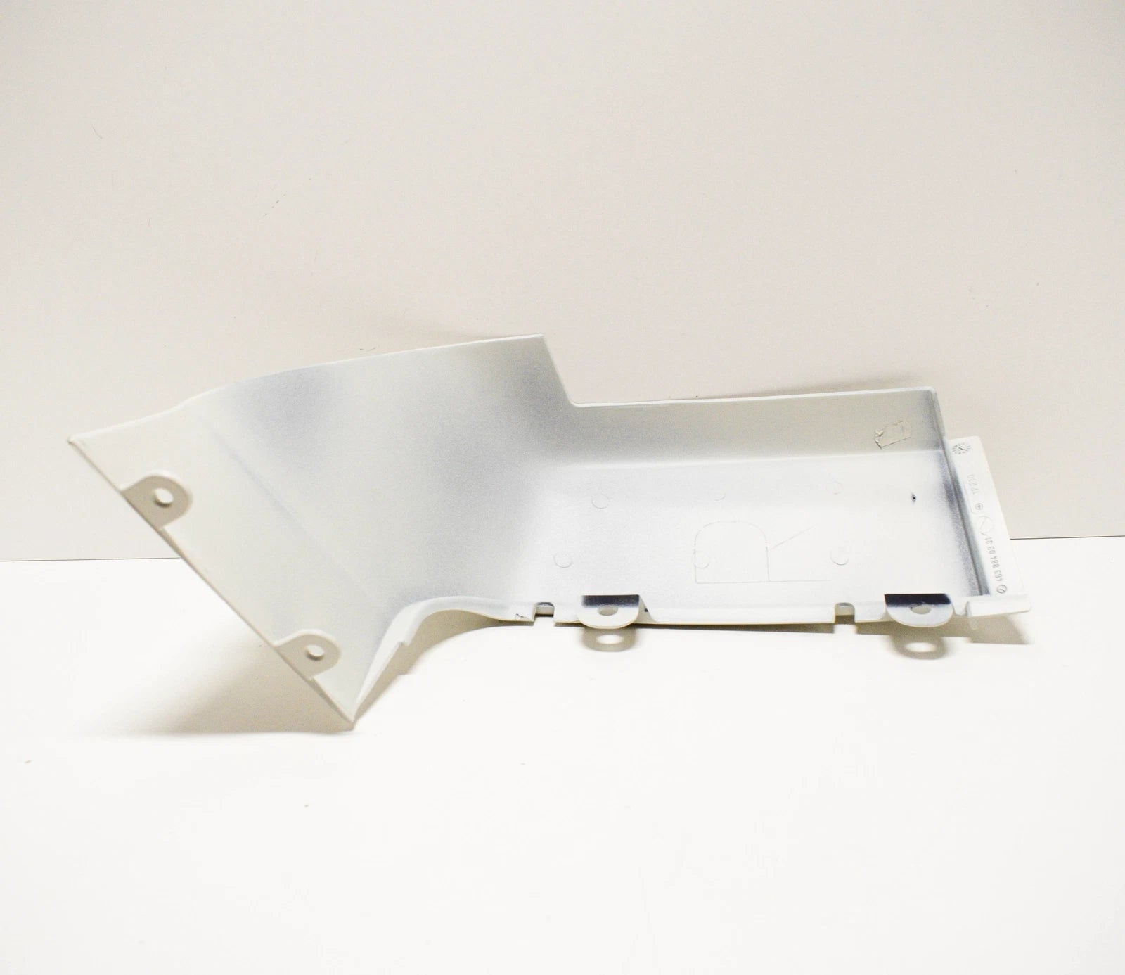 NEW MERCEDES-BENZ G-CLASS W463 RIGHT UNDER LIGHT COVER A4638840331