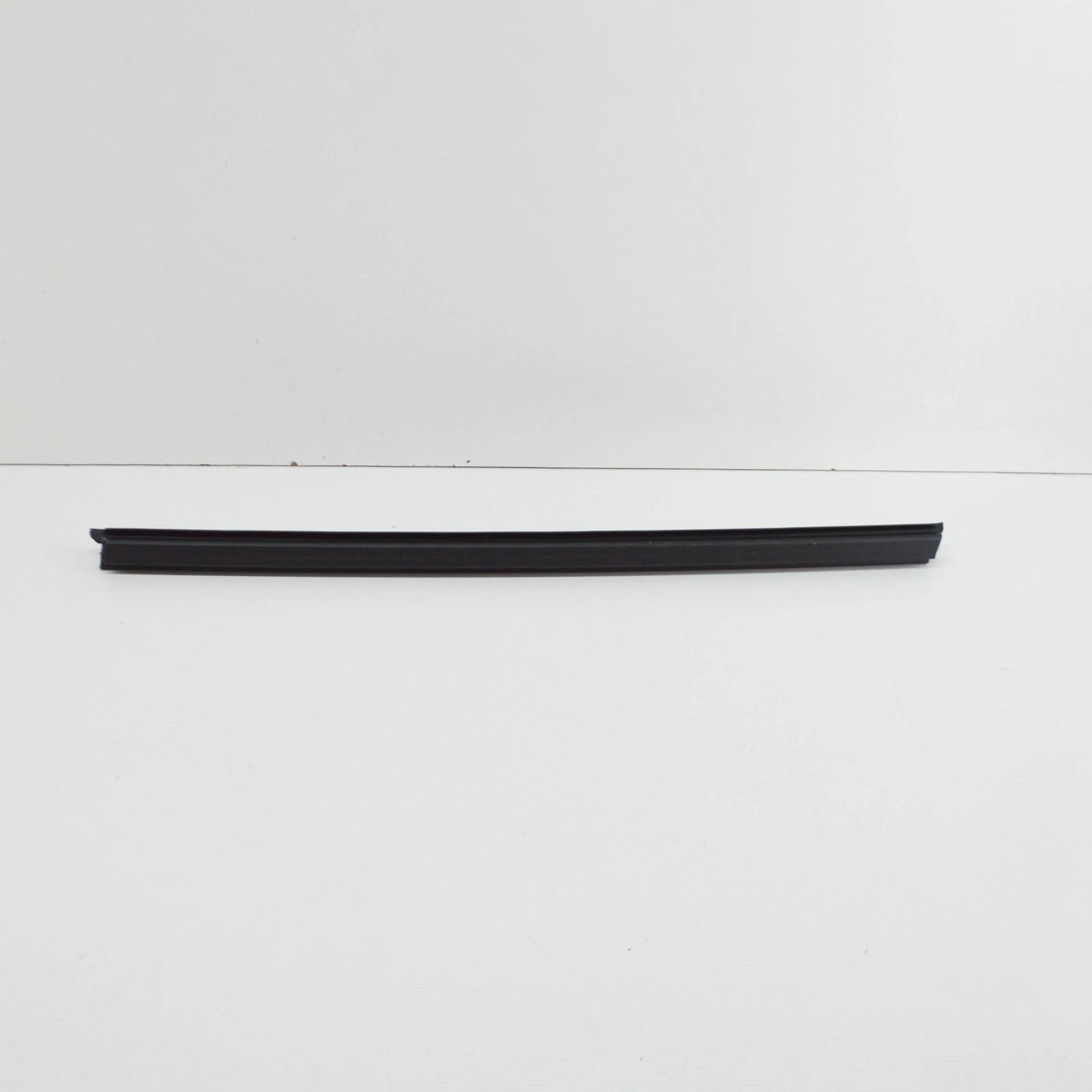 NEW BMW 1 F20 REAR RIGHT DOOR INNER WEATHERSTRIP 51347240844 ORIGINAL