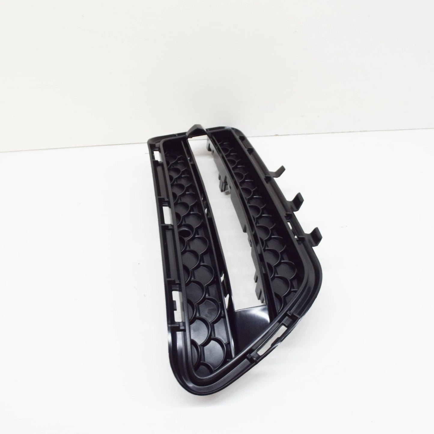 NEW MERCEDES-BENZ E-CLASS W212 FRONT BUMPER LEFT GRILLE A2128851753 2015