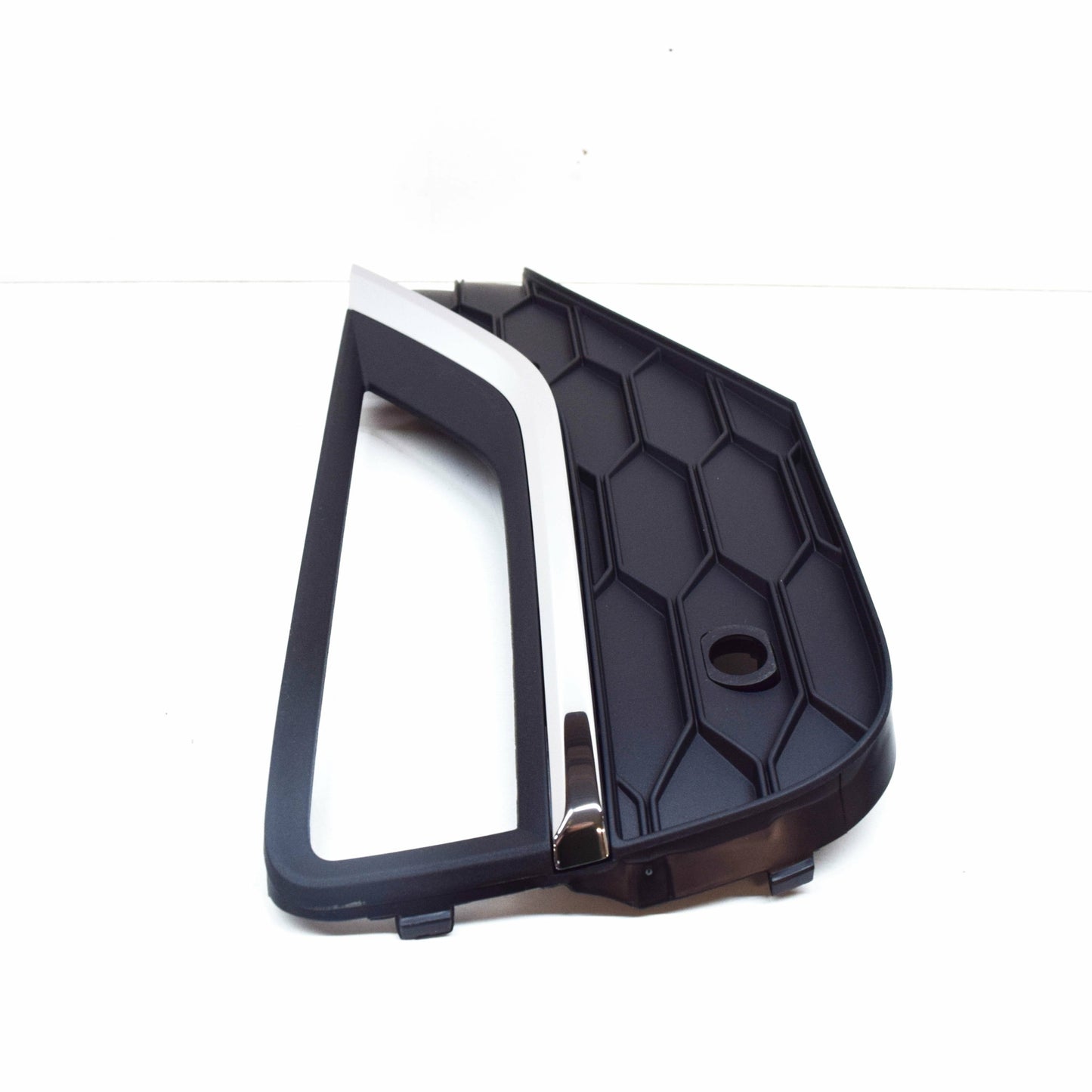 NEW VOLKSWAGEN AMAROK FRONT RIGHT FOG LIGHT GRILLE TRIM 2H6898490ARYP ORIGINAL