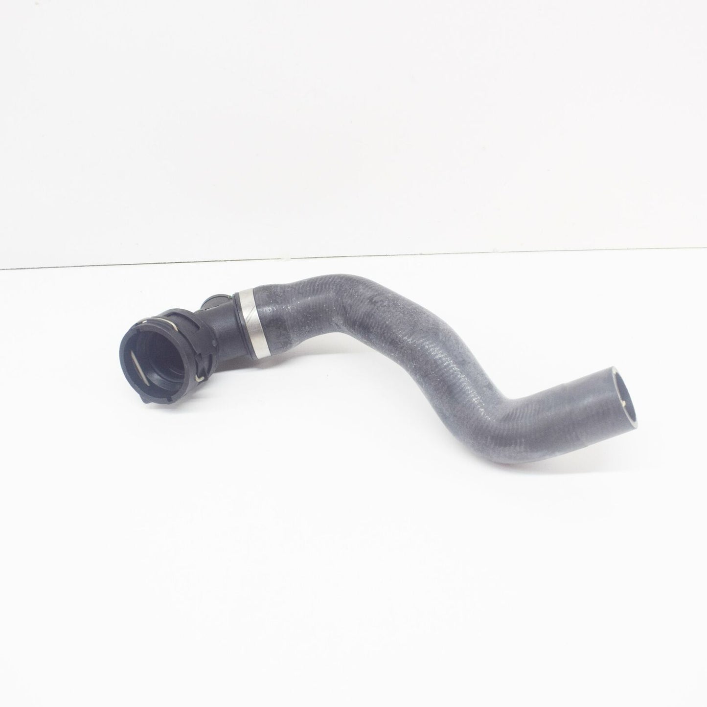 NEW AUDI Q7 4L ENGINE COOLANT RADIATOR LOWER PIPE HOSE 7L0122051D ORIGINAL