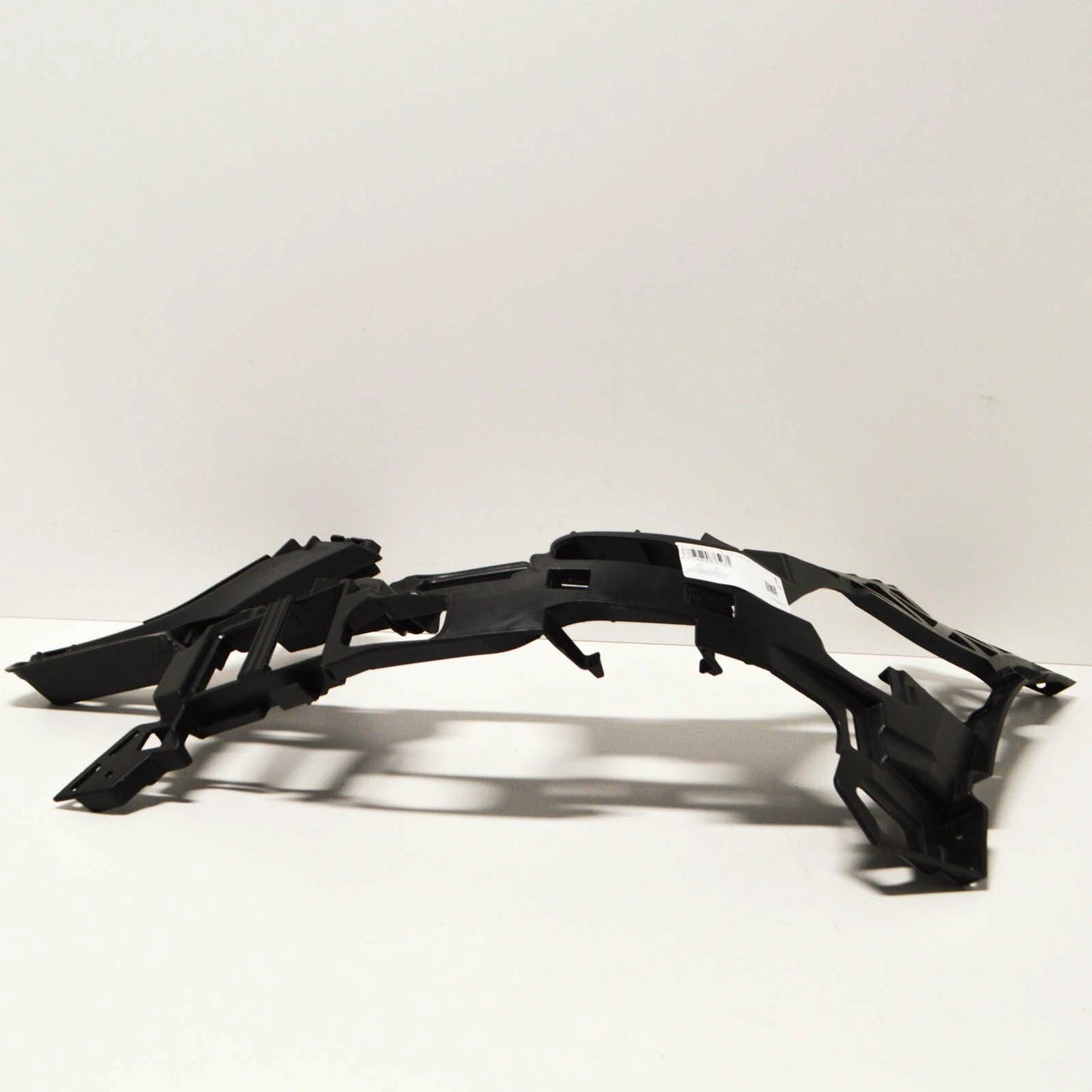 NEW MB C W204 AMG FRONT LEFT BUMPER LEFT MOUNTING BRACKET A2048854165