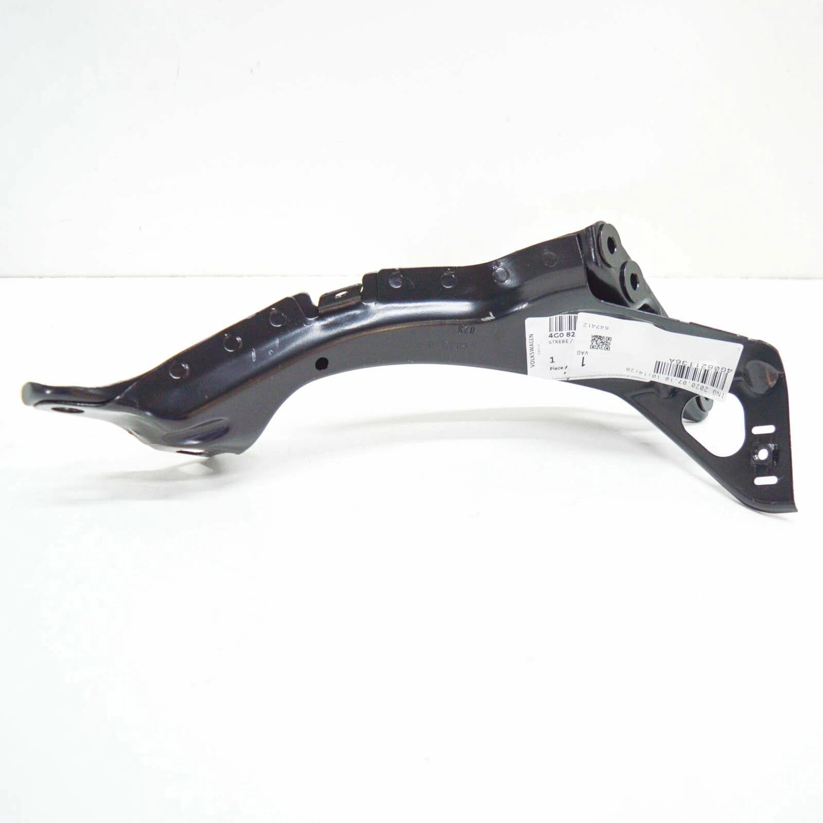 NEW AUDI A6 C7 FRONT RIGHT WING FENDER BRACKET 4G0821136A 2015