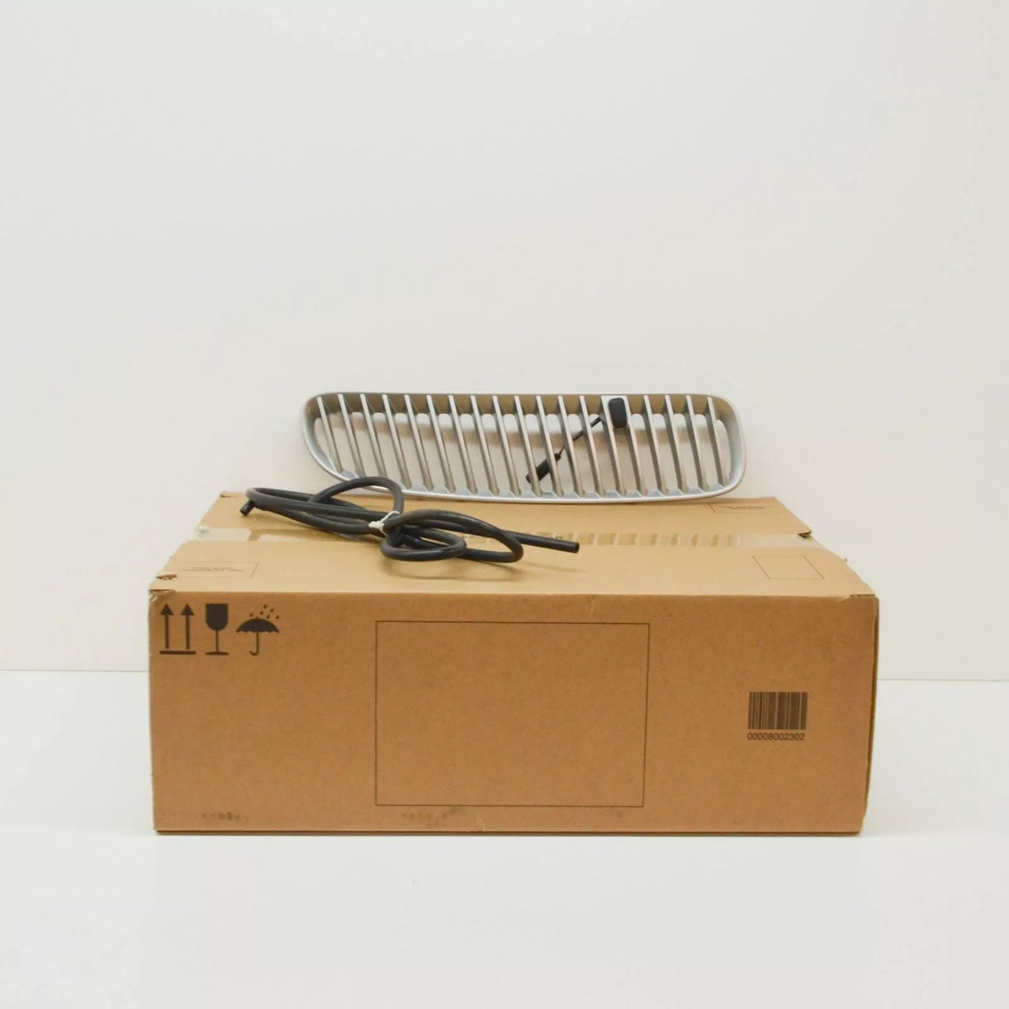 NEW BMW X5 E53 HOOD VENT TITANIUM GRILLE RIGHT 51137124824 ORIGINAL