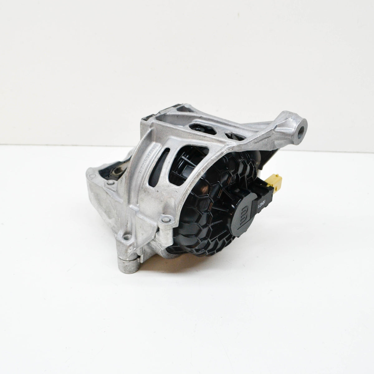 new audi a6 c8 left side engine mount 4m0199371fl original
