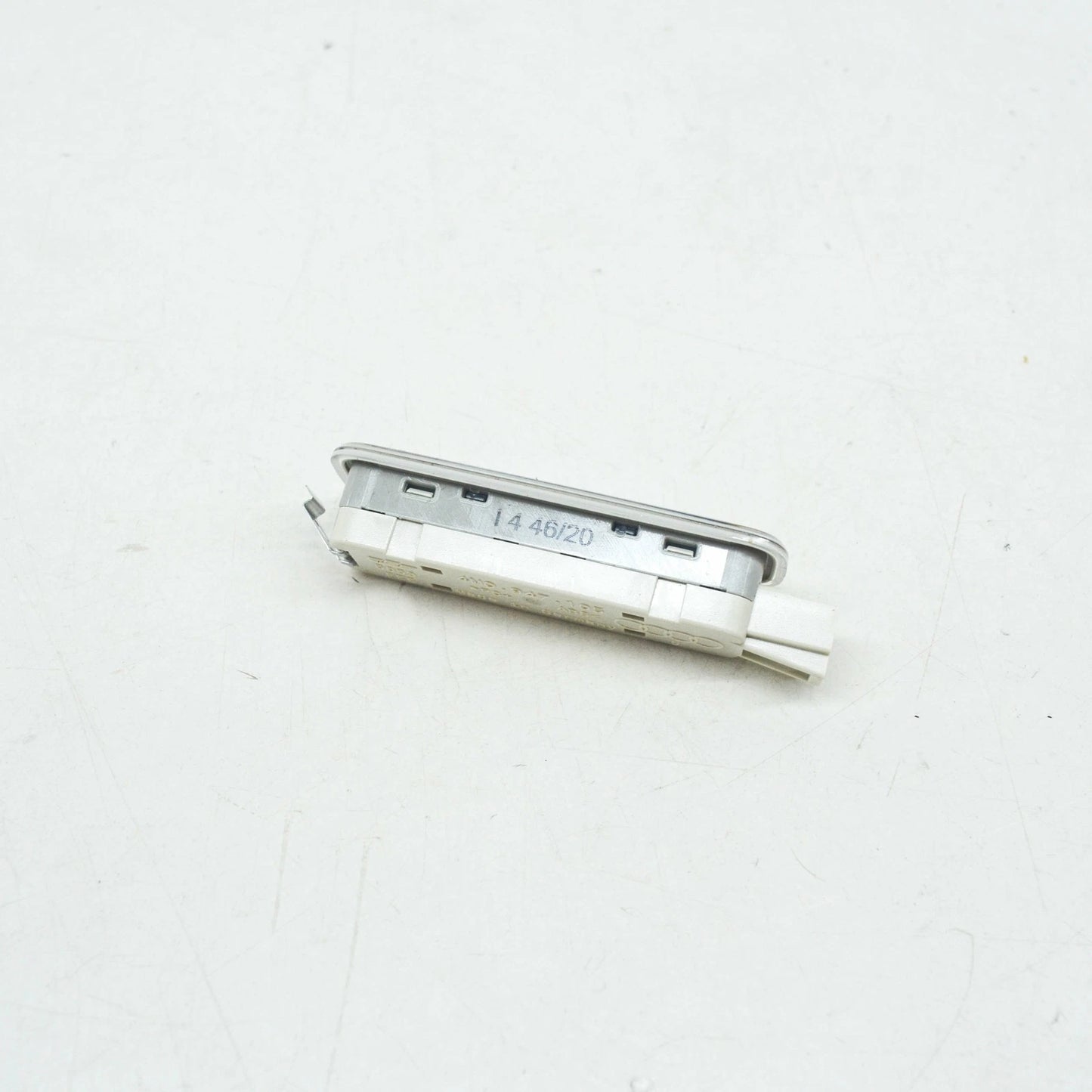 NEW AUDI A4 AVANT B9 INTERIOR LED SUN VISOR LIGHTING 4M0947105