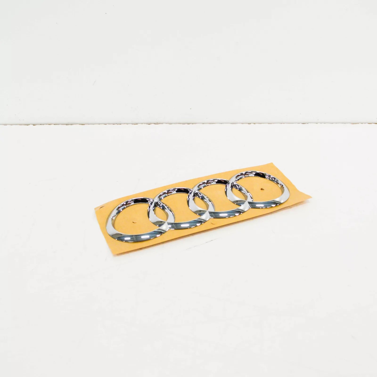 NEW AUDI A7 4G8 REAR EMBLEM LOGO 4G8853742A2ZZ