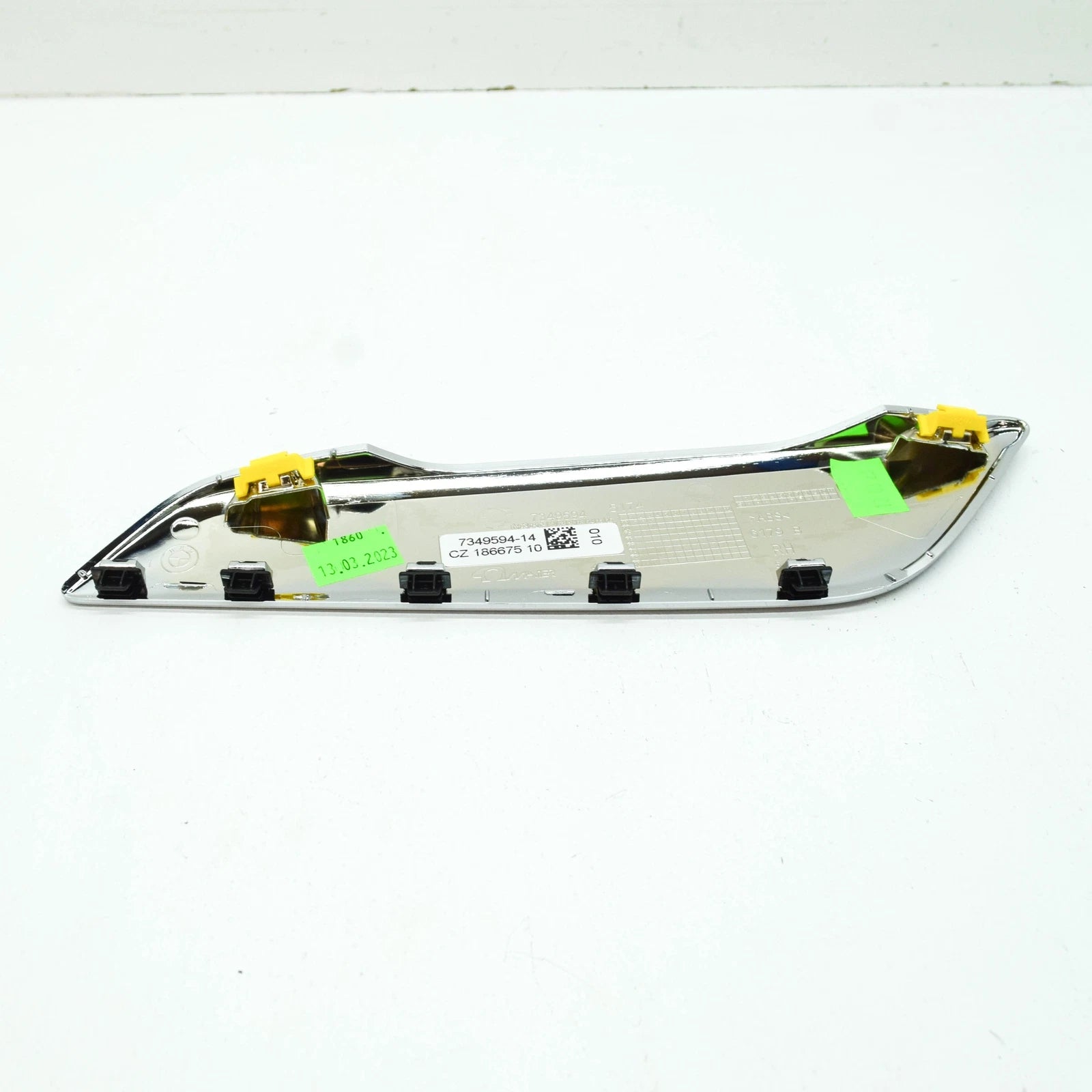 NEW BMW 5 G30 RIGHT SIDEWALL AIR DUCT TRIM 51137349594 7349594 ORIGINAL