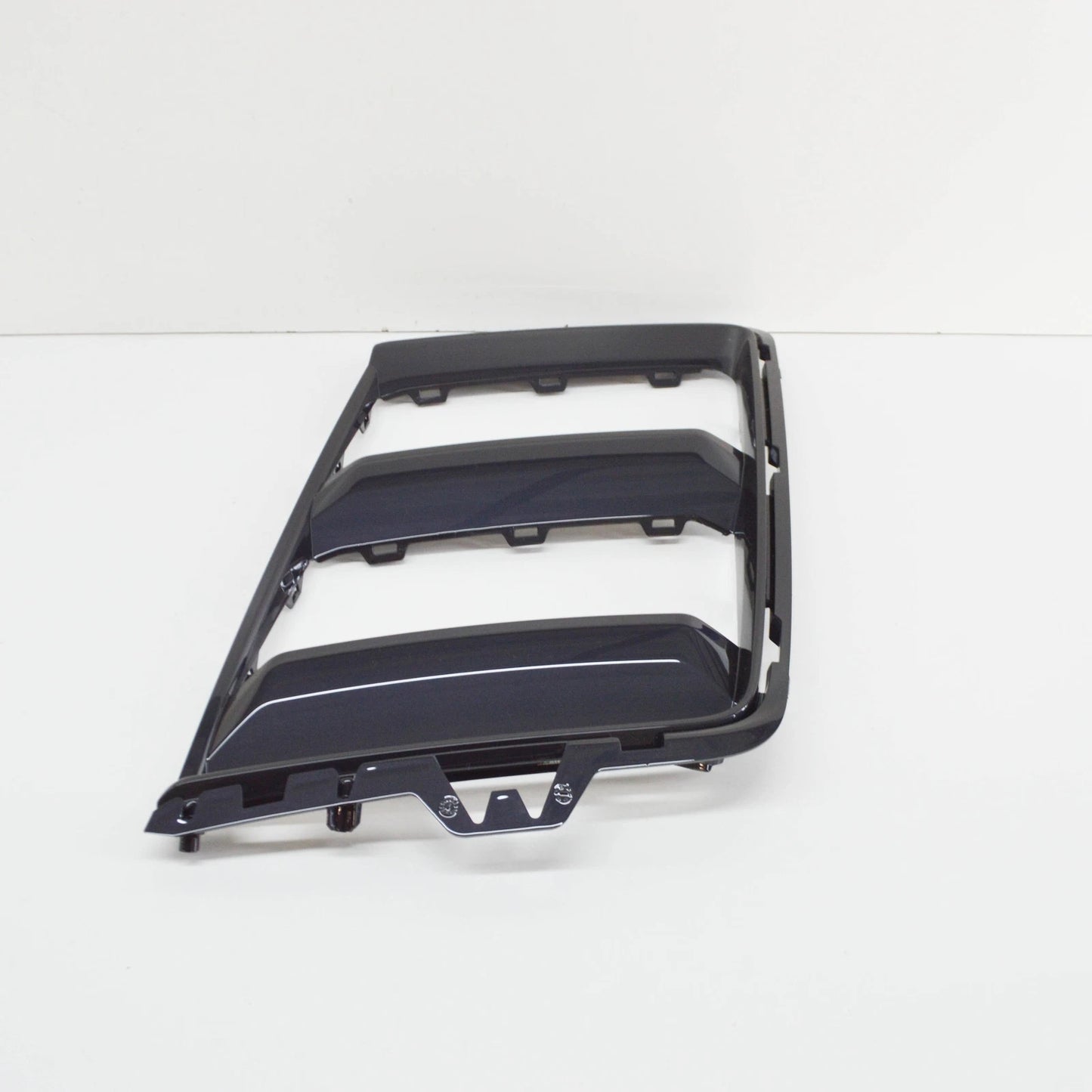 NEW AUDI R8 4S FRONT BUMPER RIGHT SIDE GRILLE FRAME 4S0807682ARN4 ORIGINAL