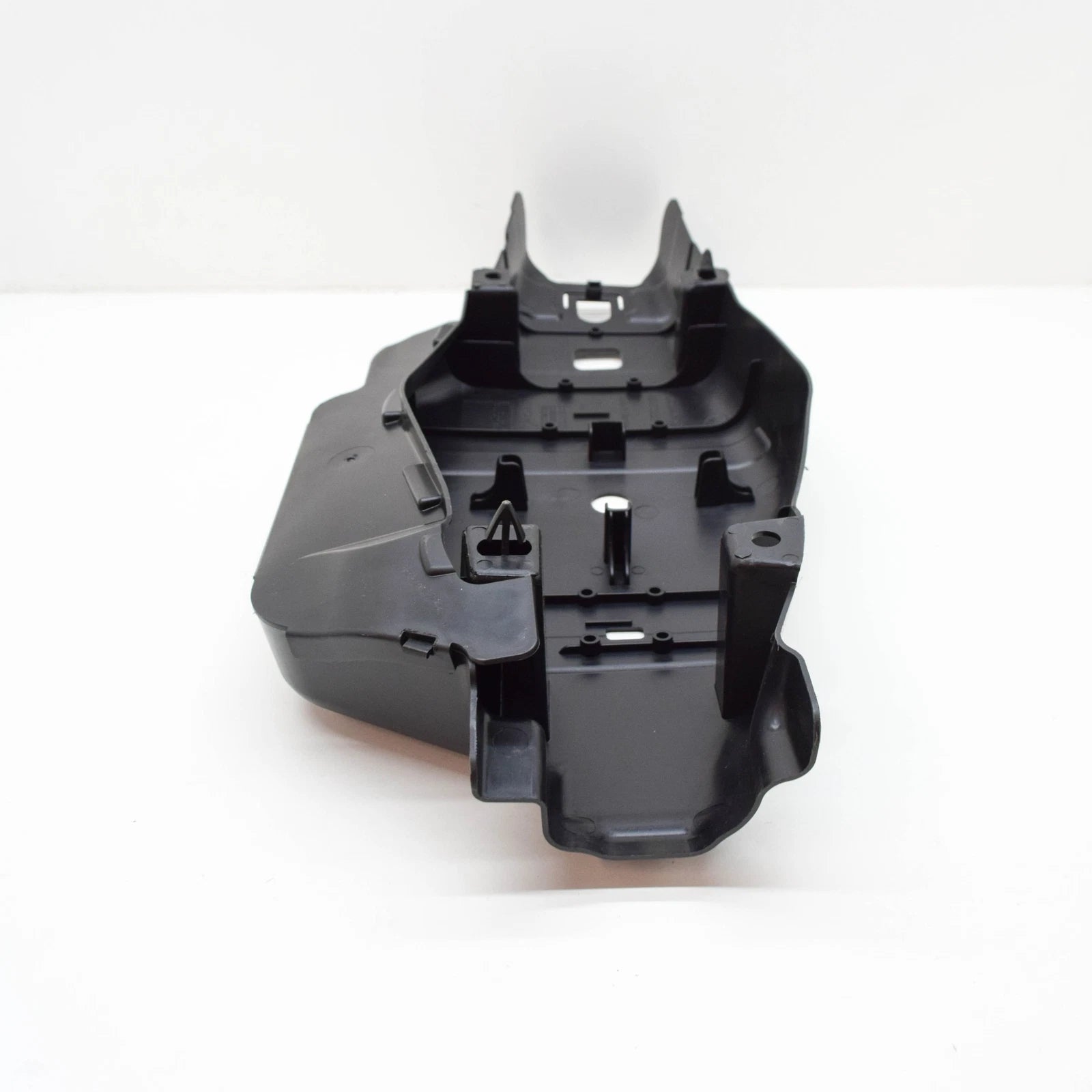 NEW MERCEDES-BENZ GLA H247 AMG REAR LEFT SPRING LINK TRIM A2473528700 ORIGINAL