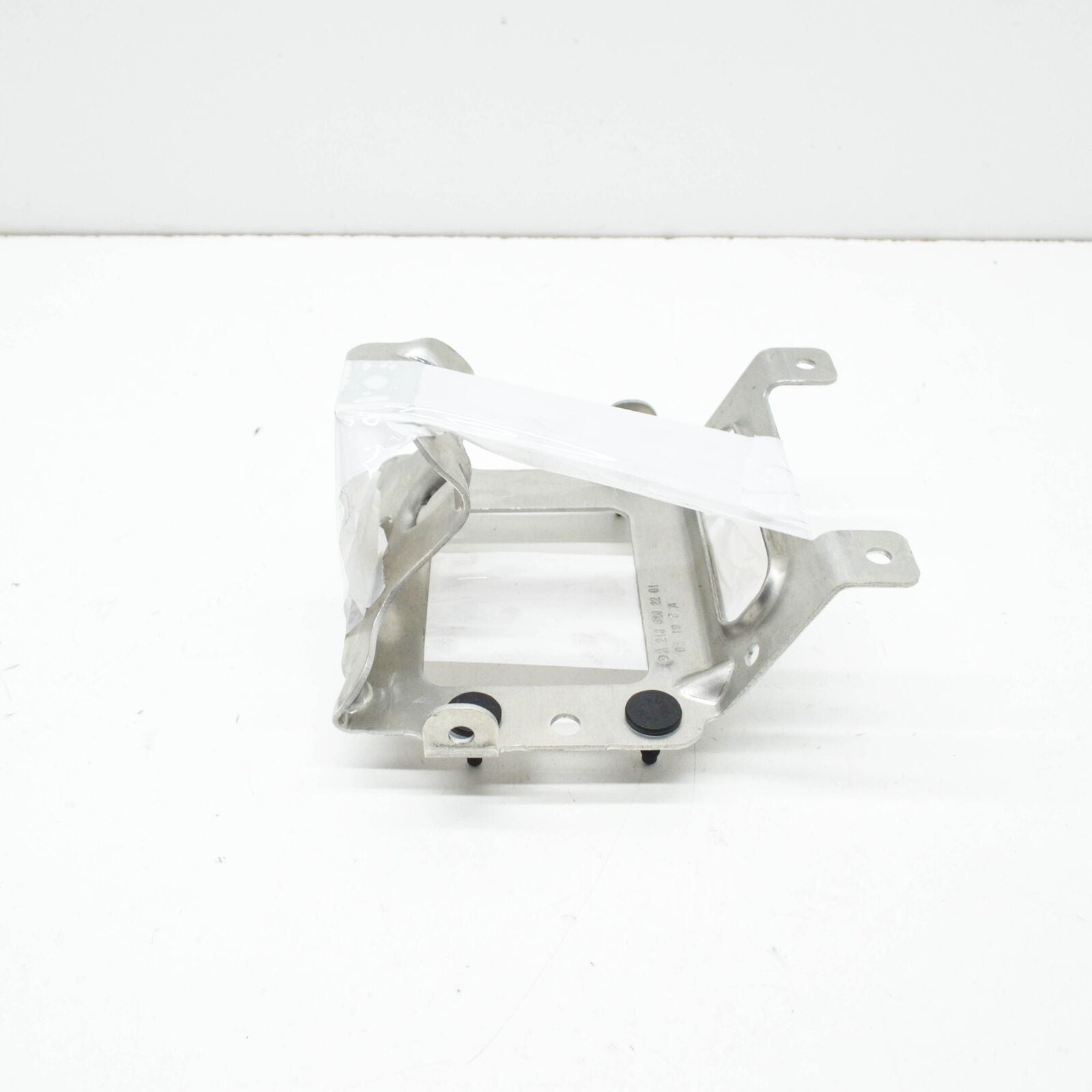 NEW MERCEDES-BENZ E W213 FRONT ACC BRACKET SUPPORT A2136202201 ORIGINAL