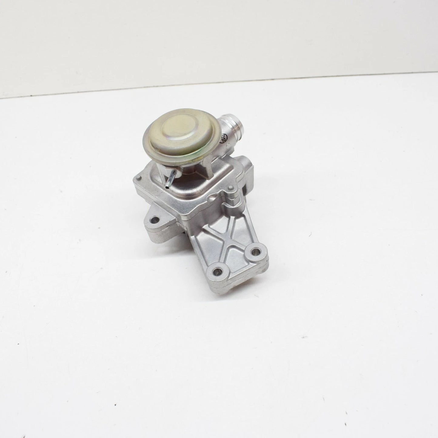 NEW MERCEDES-BENZ C W204 EGR VALVE A0031400060