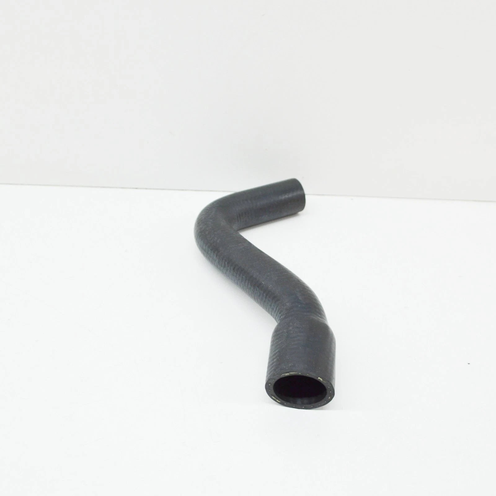 NEW BMW 5 E39 3.5I HEATER HOSE 64218391013 ORIGINAL