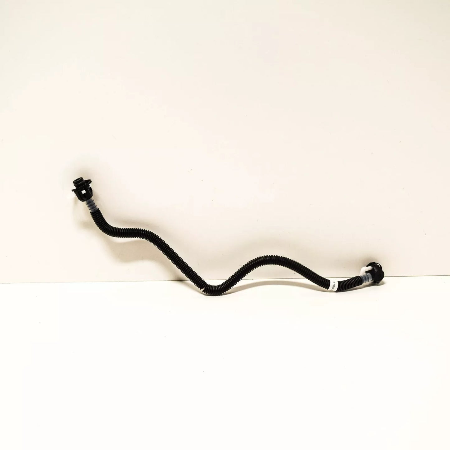 NEW MERCEDES-BENZ C-CLASS W203 FUEL FILTER HOSE A6110707032