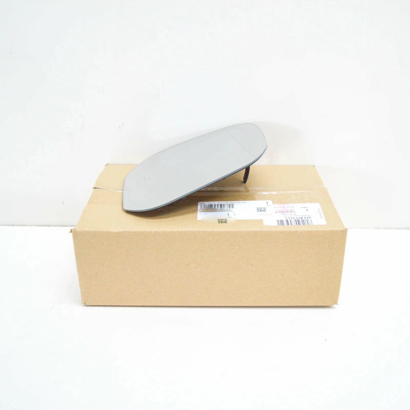 NEW VOLKSWAGEN CADDY 2K FRONT LEFT DOOR MIRROR GLASS LHD 2K5857521C