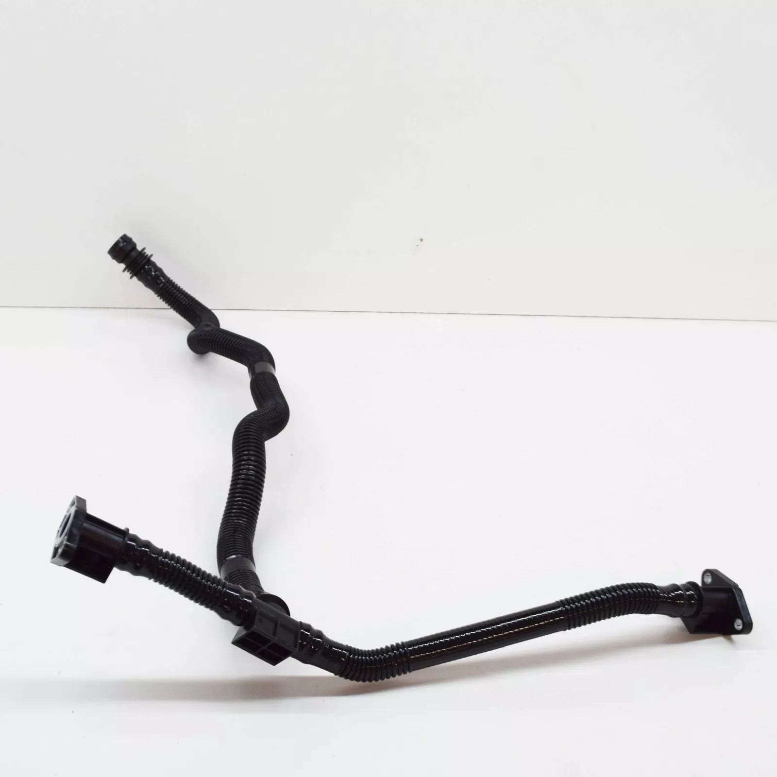 NEW AUDI A4 B8 SECONDARY AIR PUMP CONNECTING PIPE 06E131143AJ