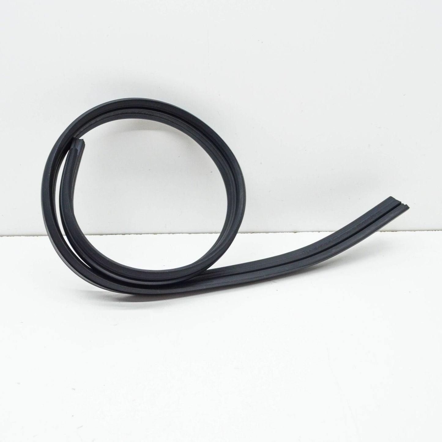 NEW MERCEDES-BENZ C W205 LEFT ENGINE HOOD SEAL A2058870000 ORIGINAL