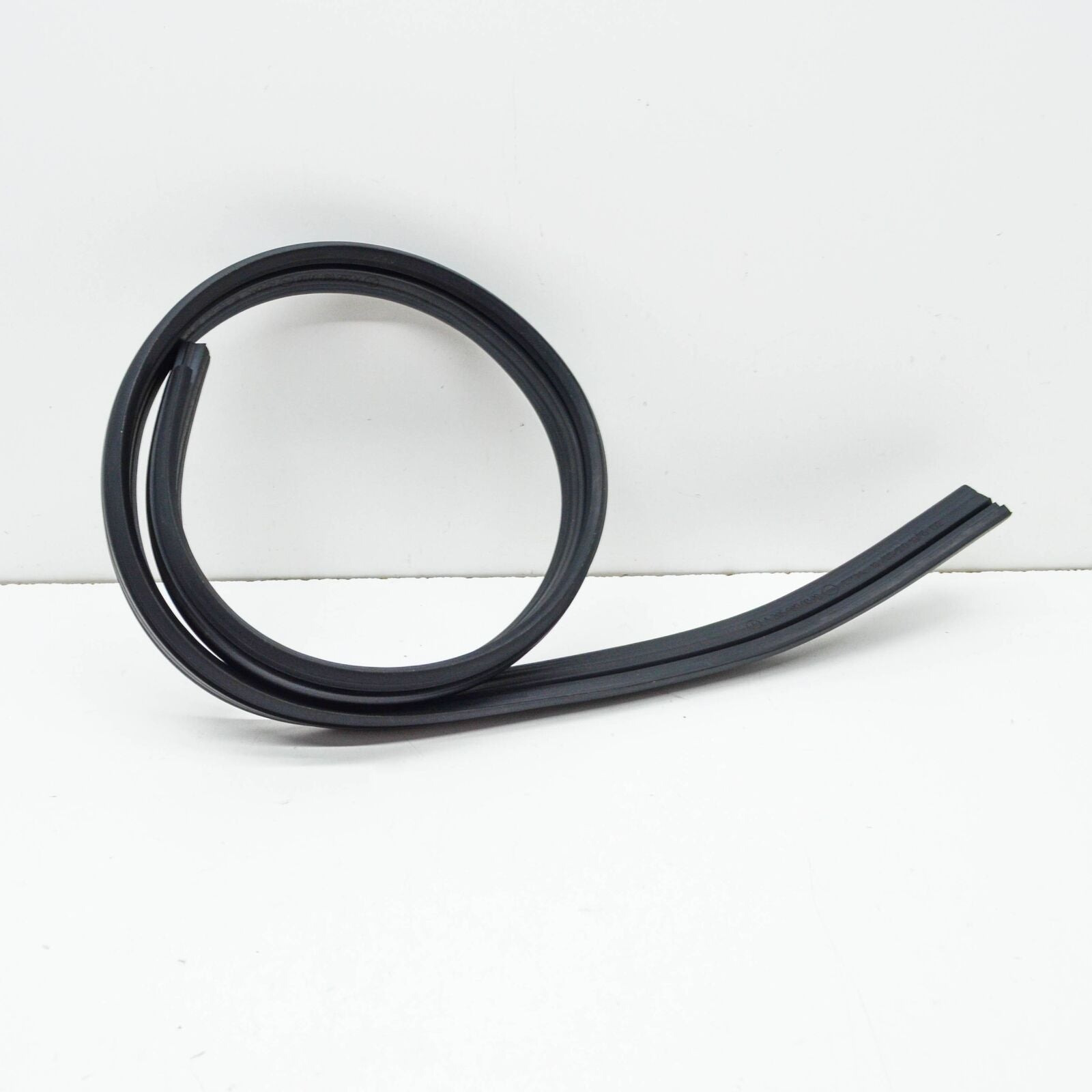 NEW MERCEDES-BENZ C W205 LEFT ENGINE HOOD SEAL A2058870000 ORIGINAL