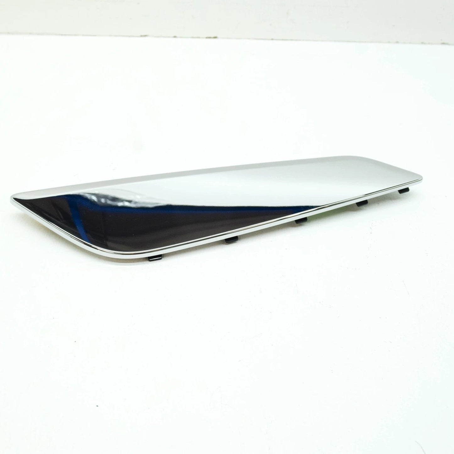 NEW BMW 5 G30 RIGHT SIDEWALL AIR DUCT TRIM 51137349594 7349594 ORIGINAL