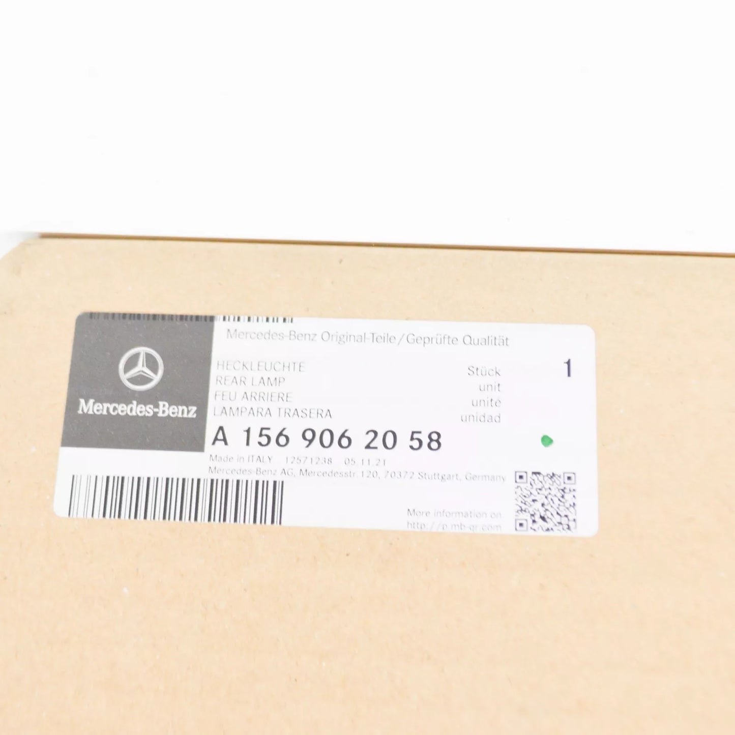 NEW MERCEDES-BENZ GLA X156 REAR RIGHT TAIL LIGHT A1569062058 ORIGINAL