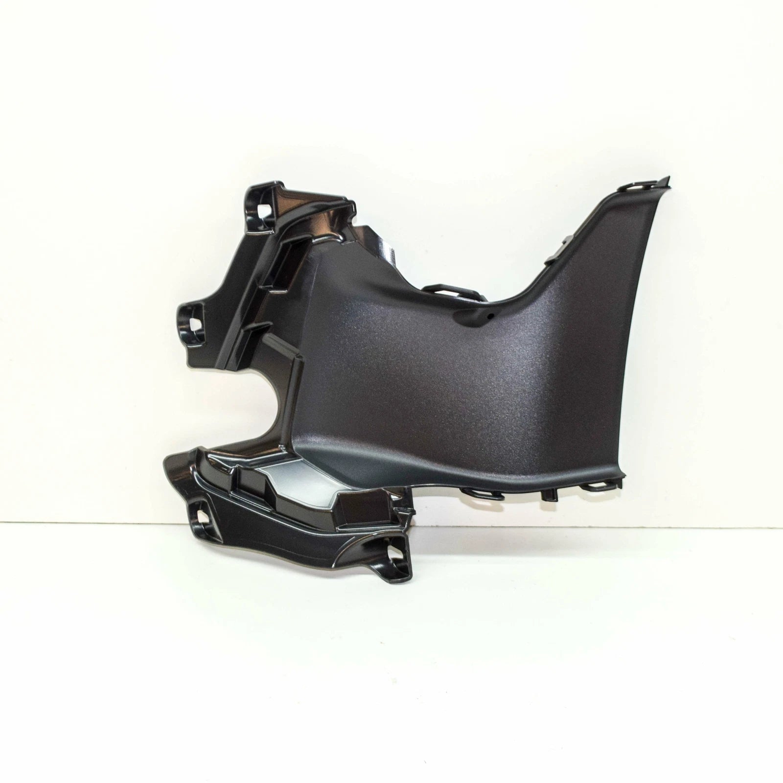 NEW AUDI E-TRON FRONT LEFT BUMPER AIR DUCT 4KE121763C9B9