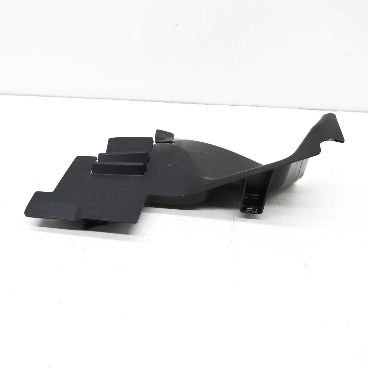 NEW AUDI A3 LIMOUSINE 8Y RIGHT RADIATOR AIR GUIDE 8Y0121284K ORIGINAL