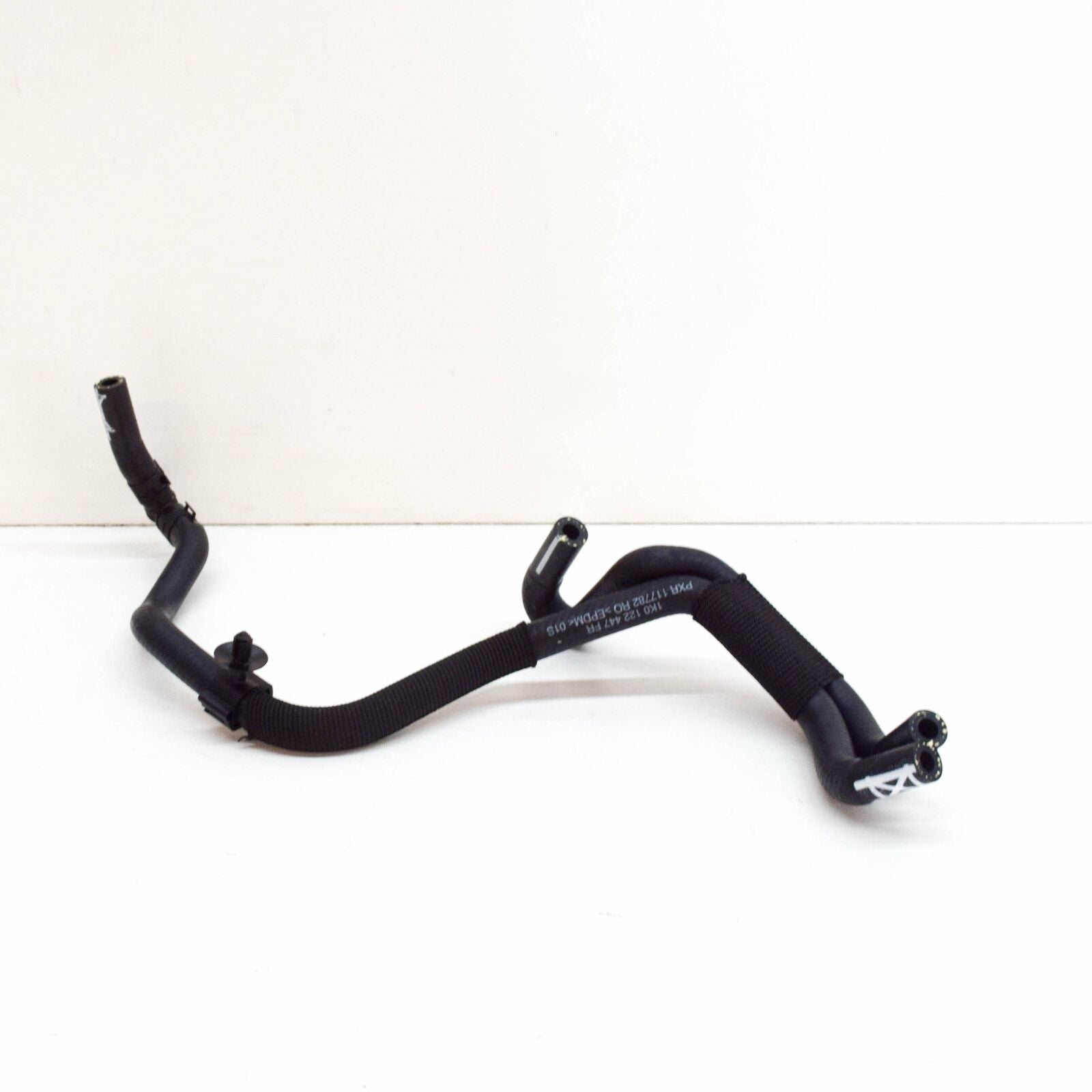 NEW AUDI A3 8P ENGINE COOLANT HOSE 1K0122447FR ORIGINAL
