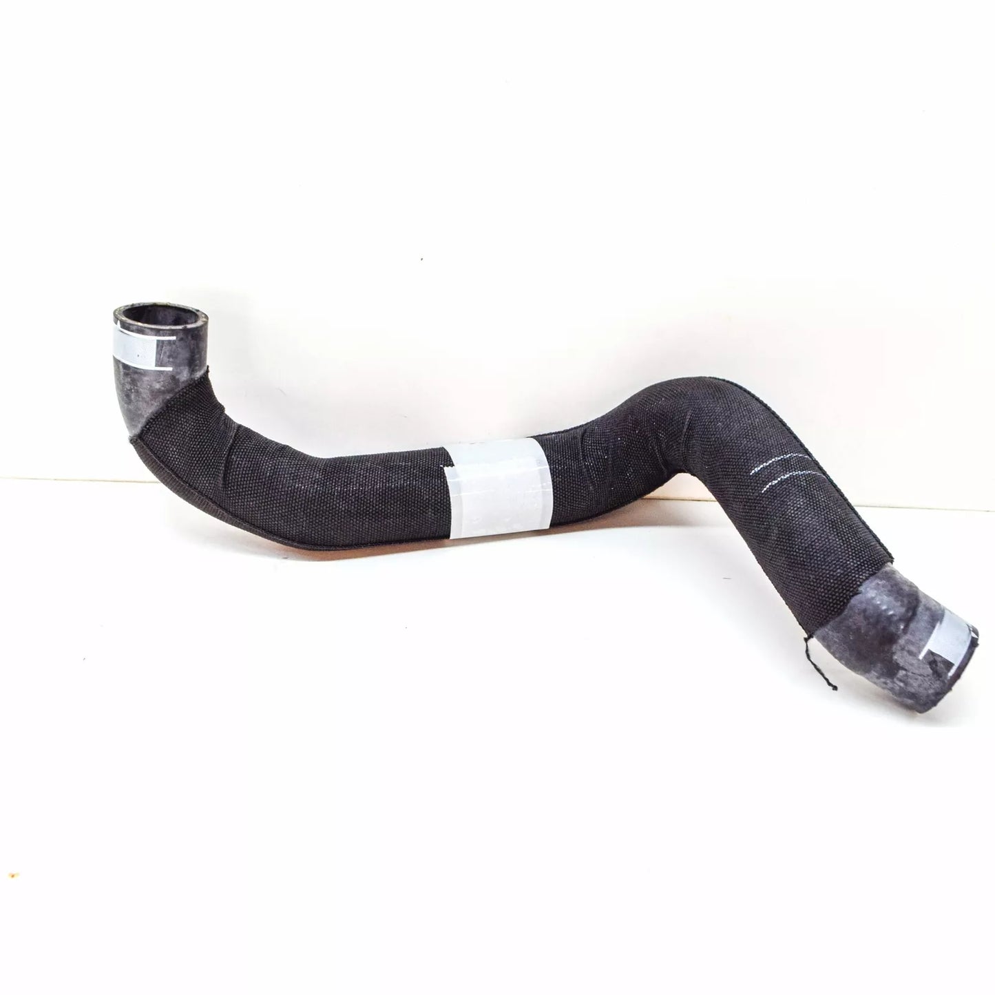 NEW AUDI R8 42 COOLANT PIPE HOSE 420121082B 2015