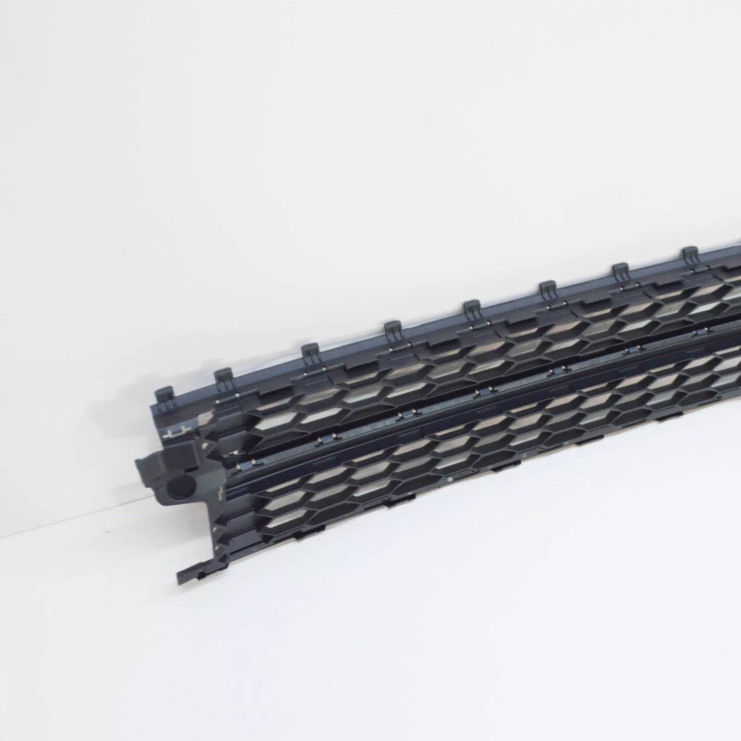 NEW VOLKSWAGEN POLO AW FRONT BUMPER LOWER GRILLE GTI 2G0853677H ORIGINAL