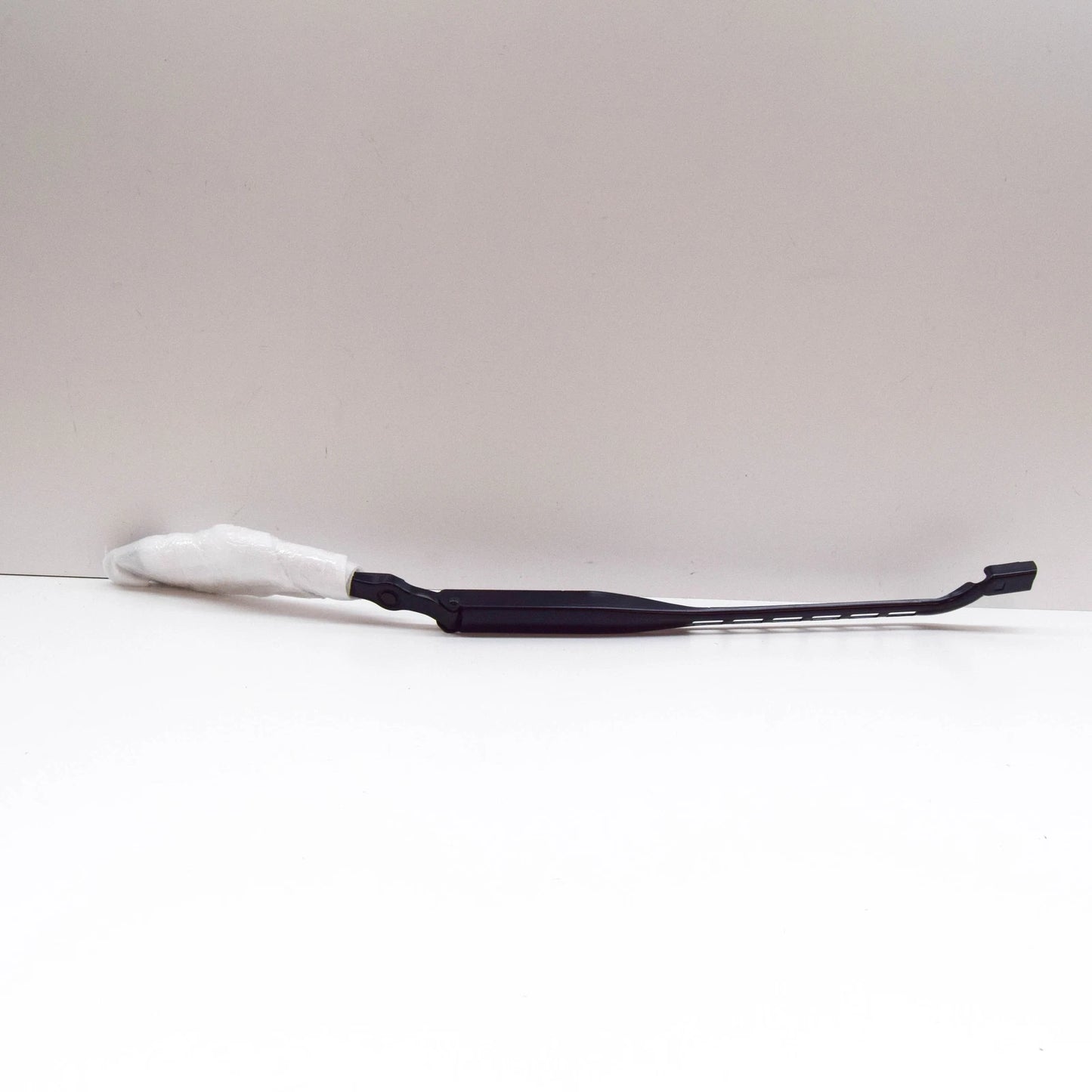 NEW MERCEDES-BENZ ML W166 FRONT RIGHT WIPER ARM RHD A1668201044 ORIGINAL