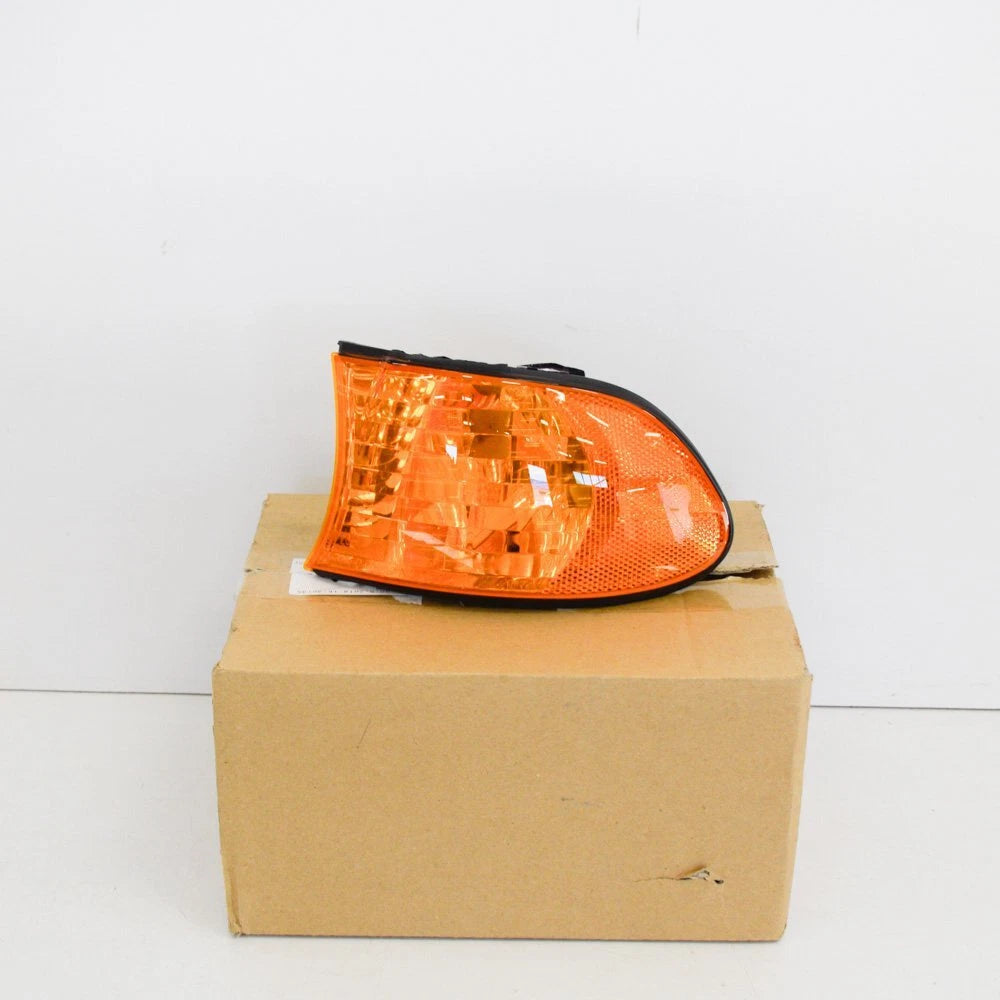 NEW BMW 7 E38 FRONT LEFT TURN LIGHT 63138379107 1315106949 ORIGINAL