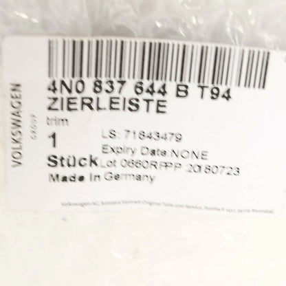 NEW AUDI A8 4N D5 FRONT RIGHT DOOR WINDOW GUIDE TRIM STRIP 4N0837644BT94