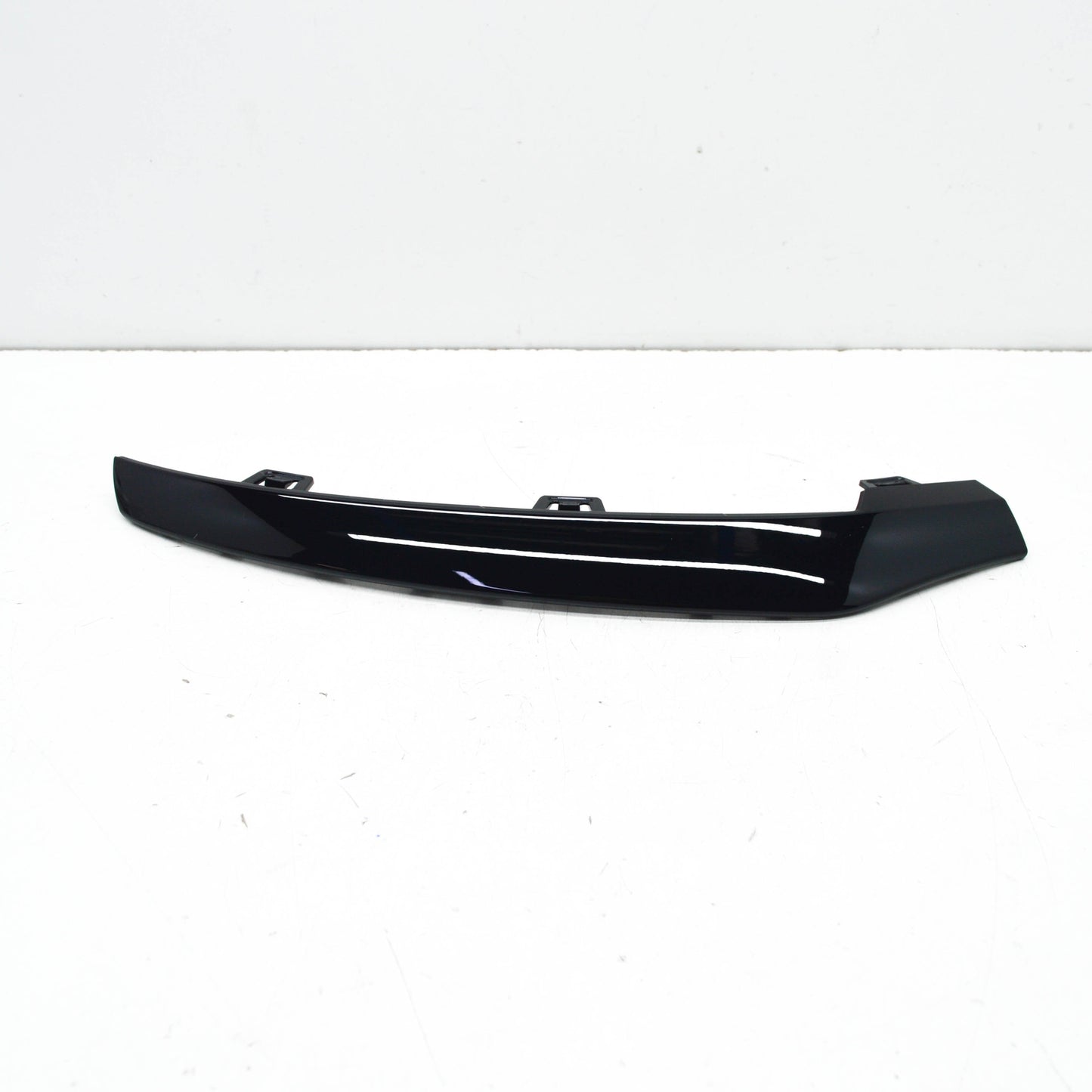 NEW MB GLC C253 FRONT RIGHT BUMPER LOWER MOULDING A2538855400 ORIGINAL