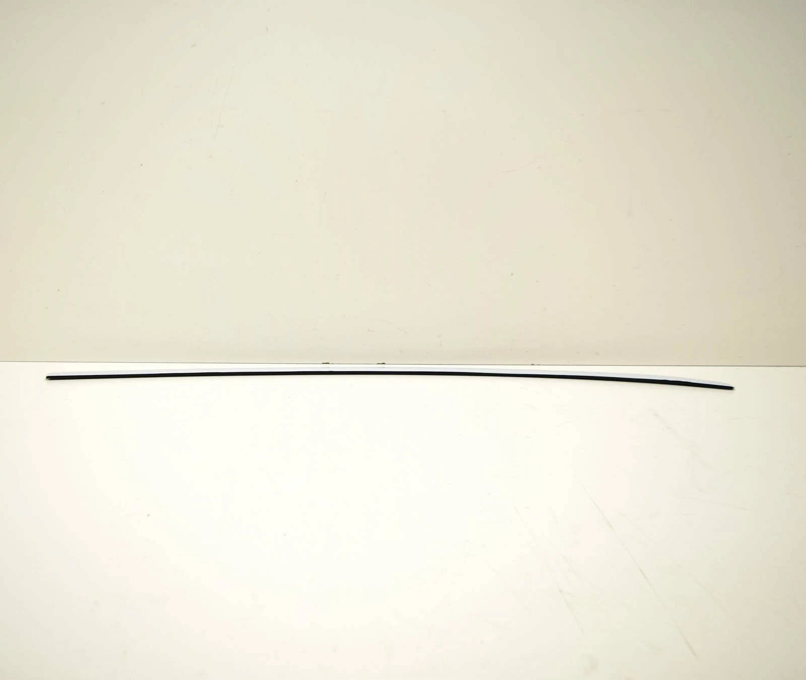 NEW AUDI A8 4N REAR LEFT DOOR WINDOW GUIDE TRIM 4N4839643BT94 ORIGINAL