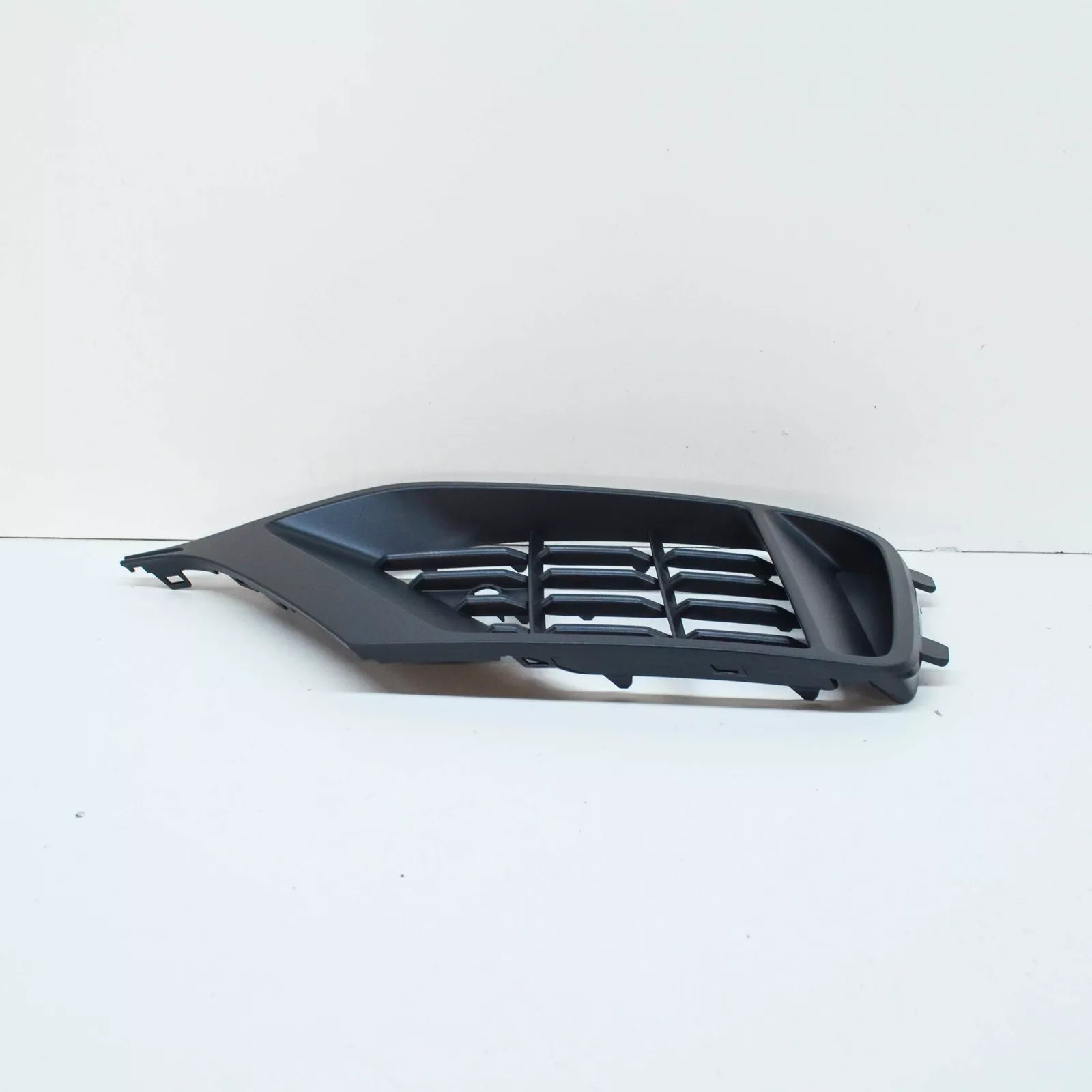NEW AUDI Q8 FRONT RIGHT BUMPER GRILLE 4M8807682B4W3 ORIGINAL