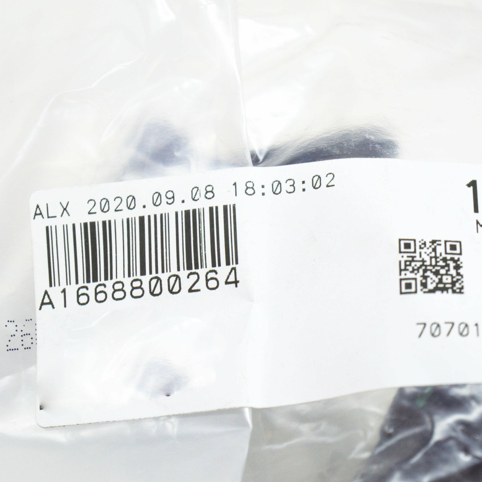 NEW MERCEDES-BENZ GLS X166 ENGINE HOOD SAFETY RETAINING HOOK A1668800264