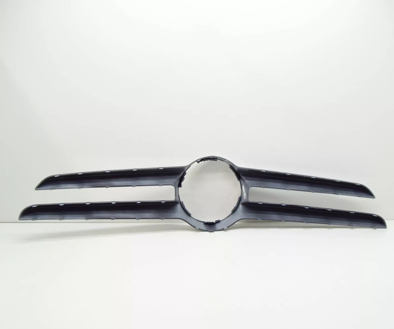 NEW MERCEDES-BENZ B W246 RADIATOR GRILLE ORNAMENTAL MOLDING A2468880073 ORIGINAL