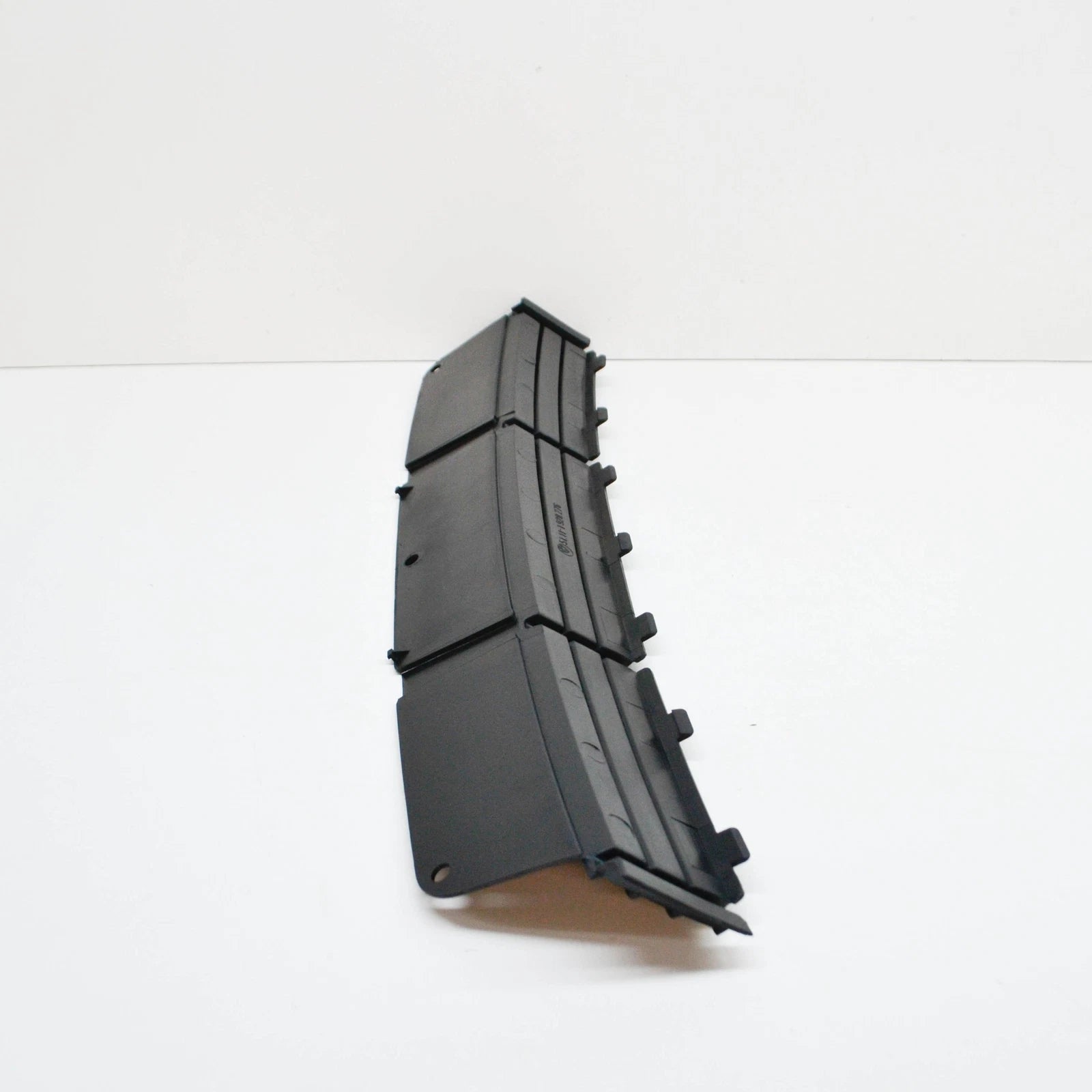 NEW BMW 7 E32 FRONT BUMPER CENTER GRILL GRID 51111928276 1928276 ORIGINAL