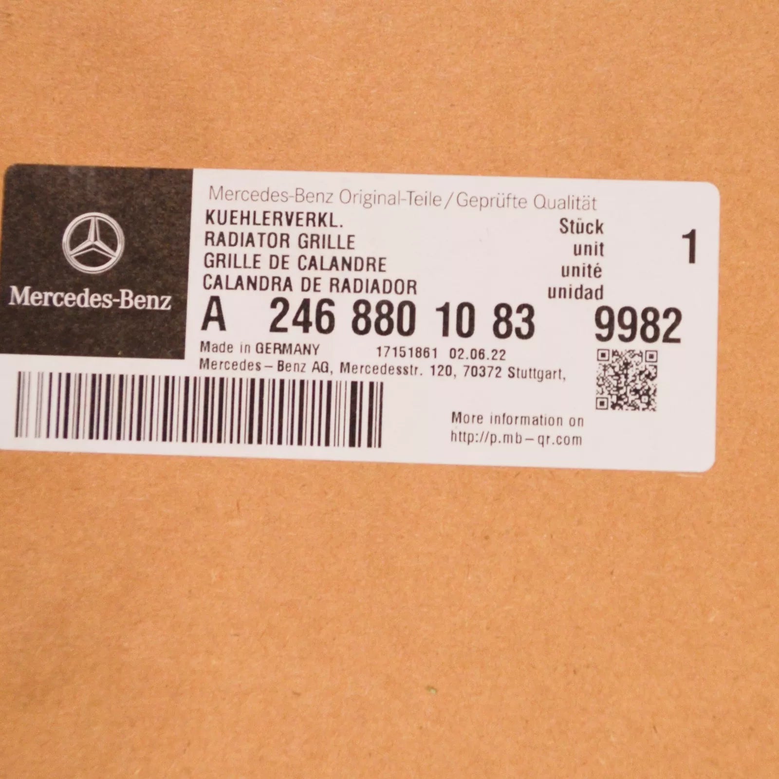 NEW MERCEDES-BENZ B W246 FRONT RADIATOR GRILLE A24688010839982 ORIGINAL