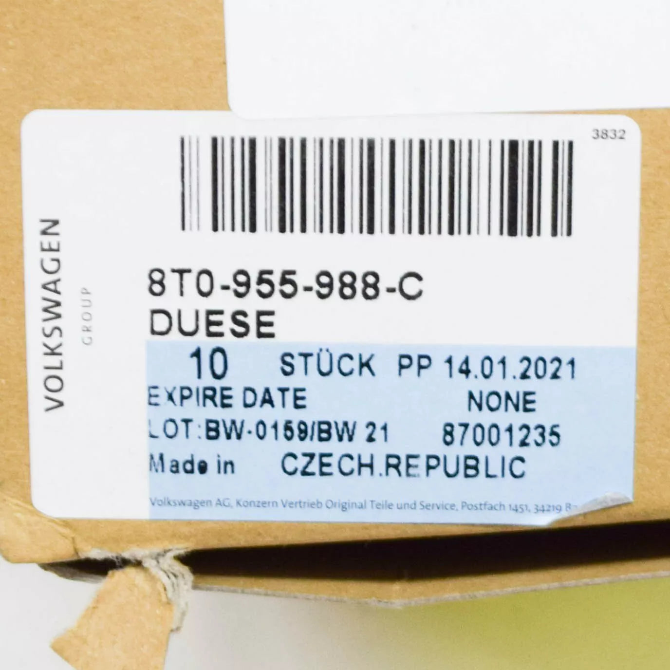 NEW AUDI A4 B8 FRONT WINDSHIELD RIGHT WATER JET 8T0955988C ORIGINAL