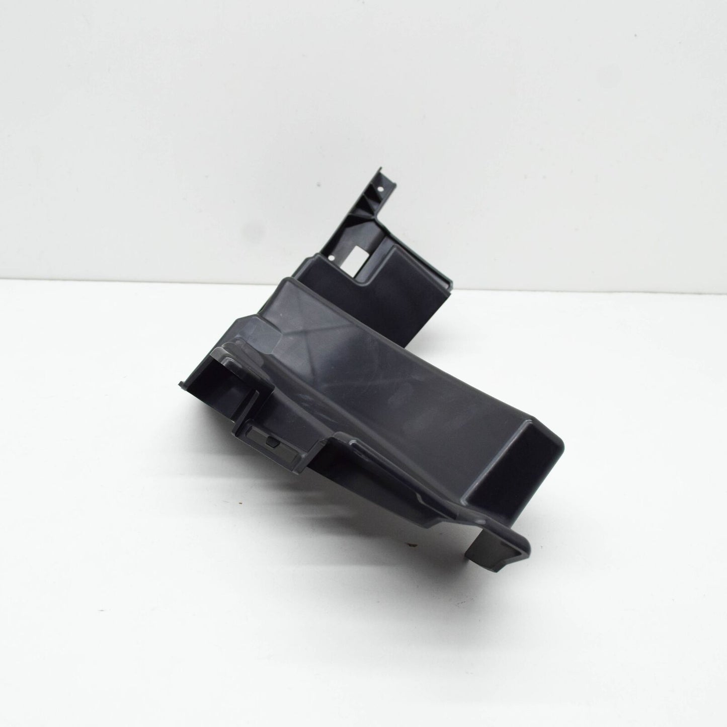 NEW MERCEDES-BENZ GLE C292 FRONT BUMPER LEFT CARRIER COVER A2928850024 ORIGINAL