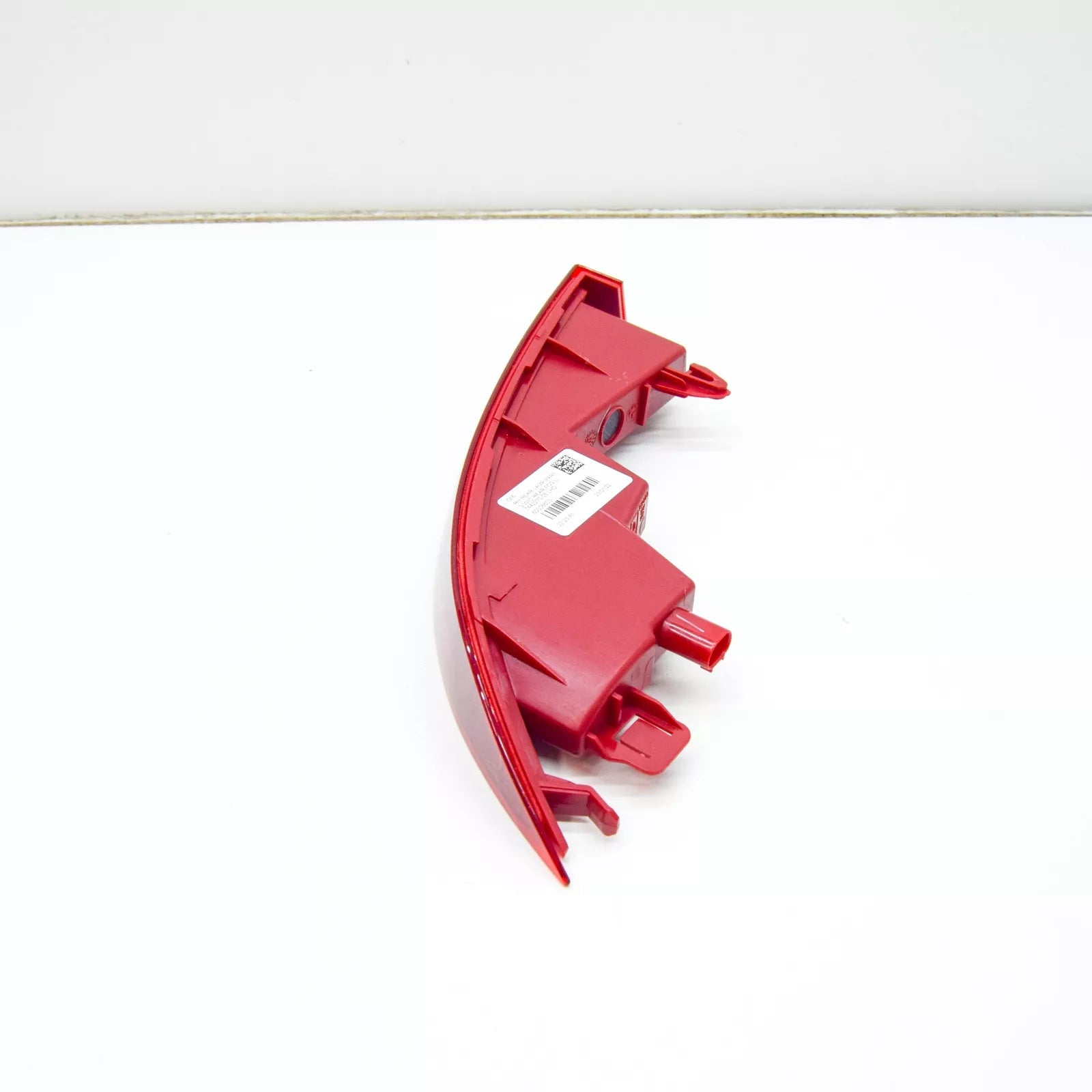 NEW BMW X5 G05 REAR RIGHT BUMPER REFLECTOR 63147442270 ORIGINAL