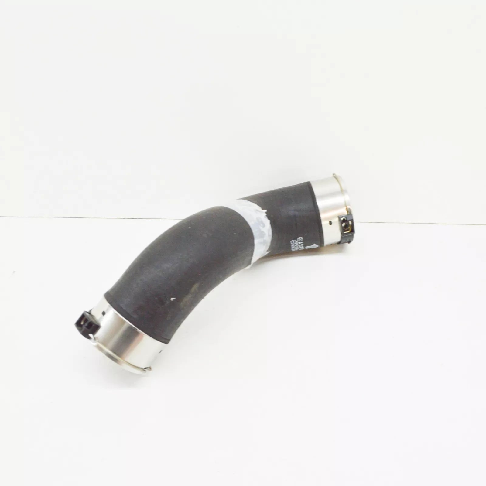 NEW MERCEDES-BENZ C-CLASS W204 RIGHT SIDE INTERCOOLER HOSE A2045286682