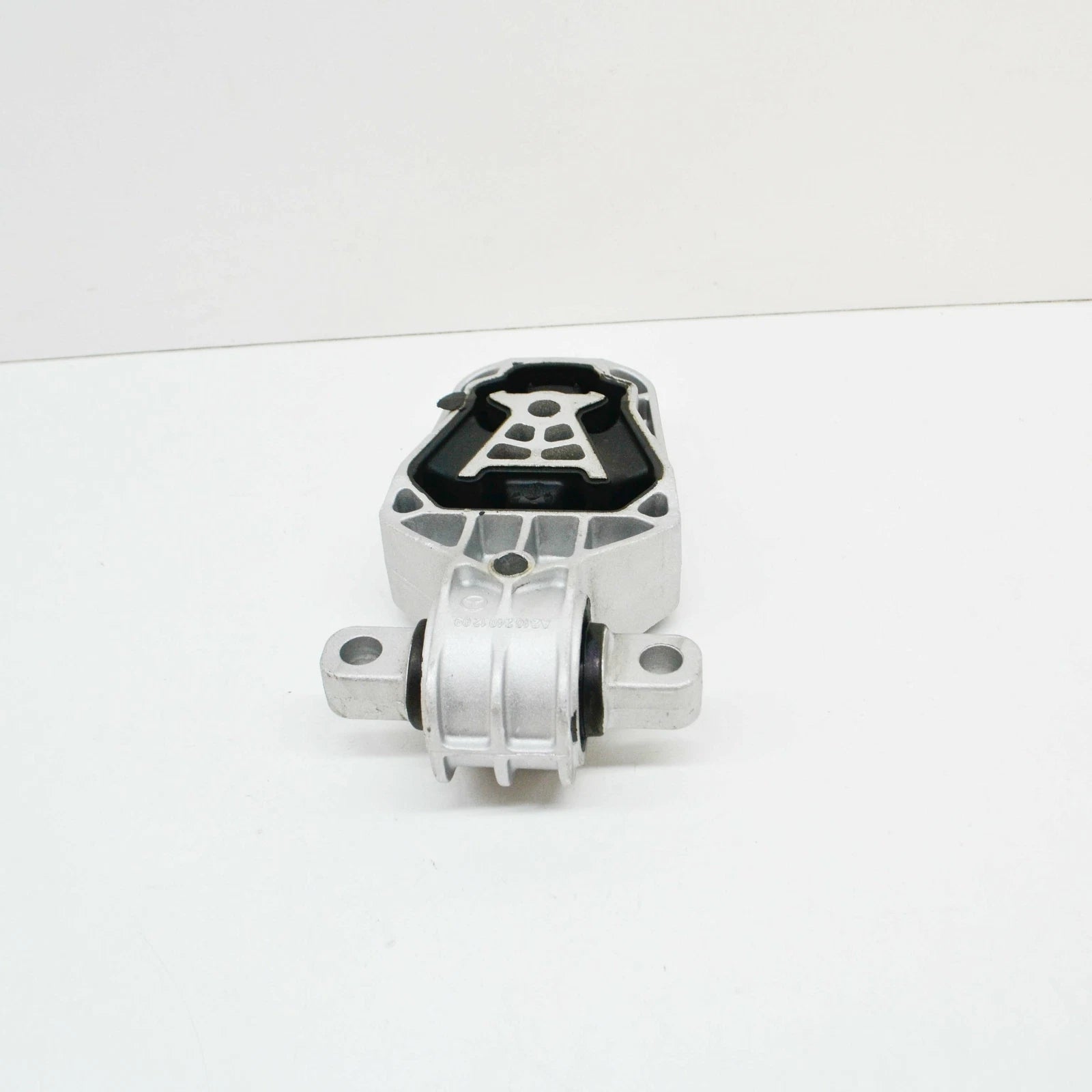 NEW MERCEDES-BENZ CLA C117 ENGINE REAR PENDULAR SUPPORT A2462401209