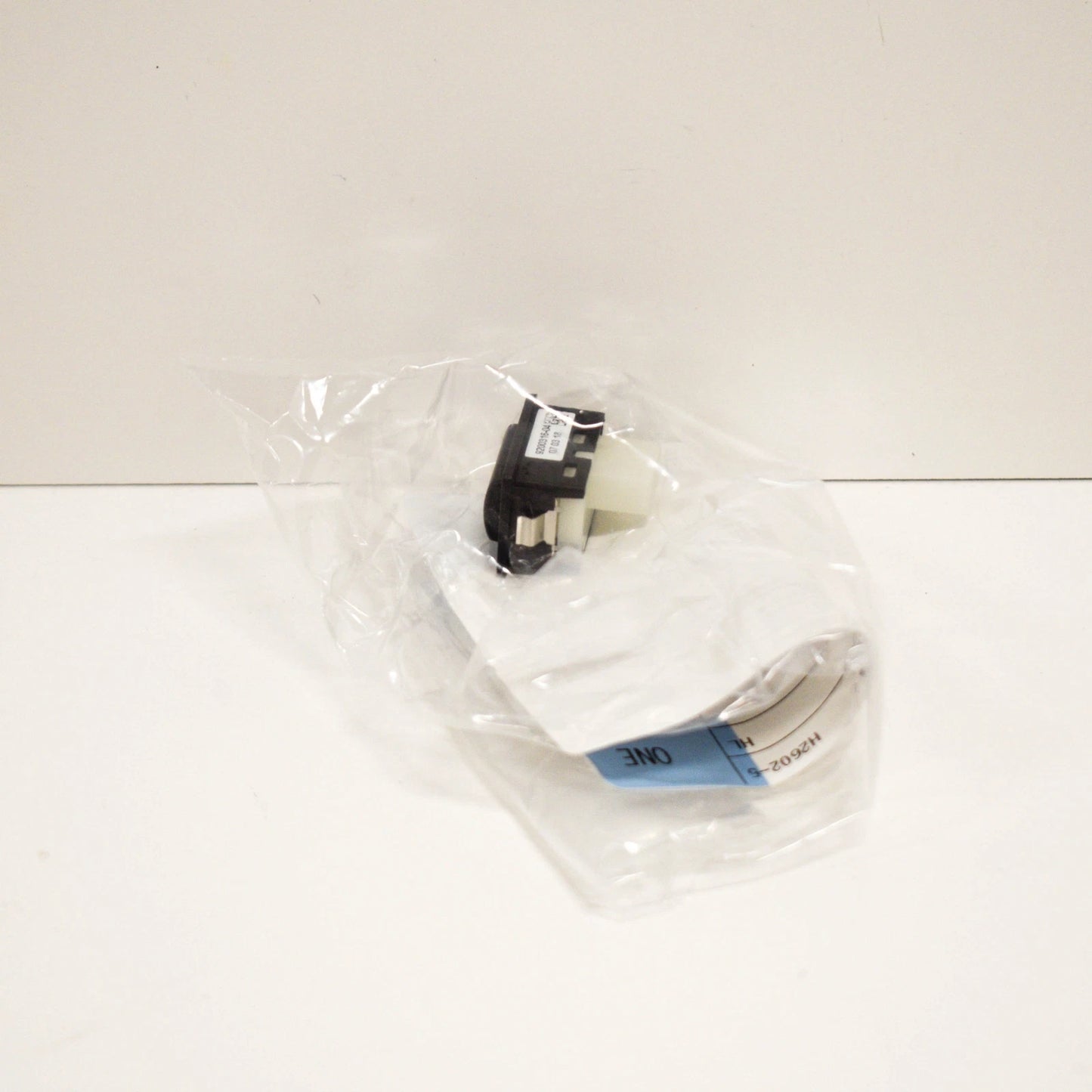 NEW BMW F20 E90 F30 E60 F07 F12 F02 Z4 F25 TRUNK OPEN BUTTON SWITCH 61319200316