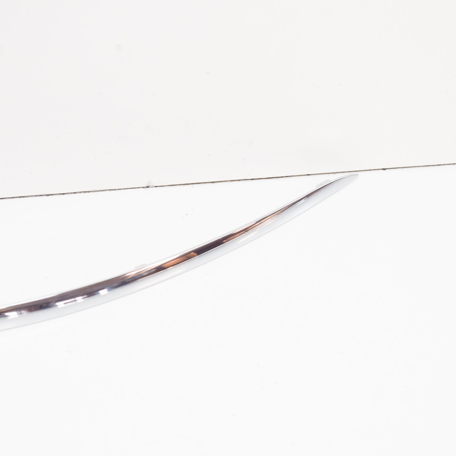 NEW MERCEDES-BENZ E-CLASS W211 FRONT RIGHT BUMPER MOLDING A2118852421 ORIGINAL