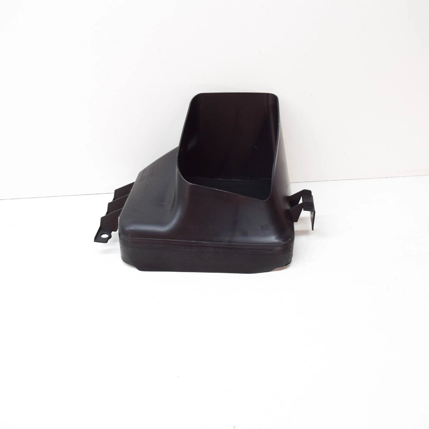 NEW BMW 1 F21 M RIGHT RADIATOR COOLING AIR DUCT 51748050740 ORIGINAL