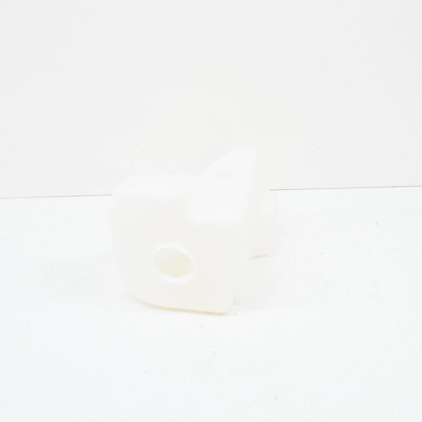 NEW BMW 7 E32 WINDSHIELD WASHER FLUID RESERVOIR 61678350931 8350931 ORIGINAL