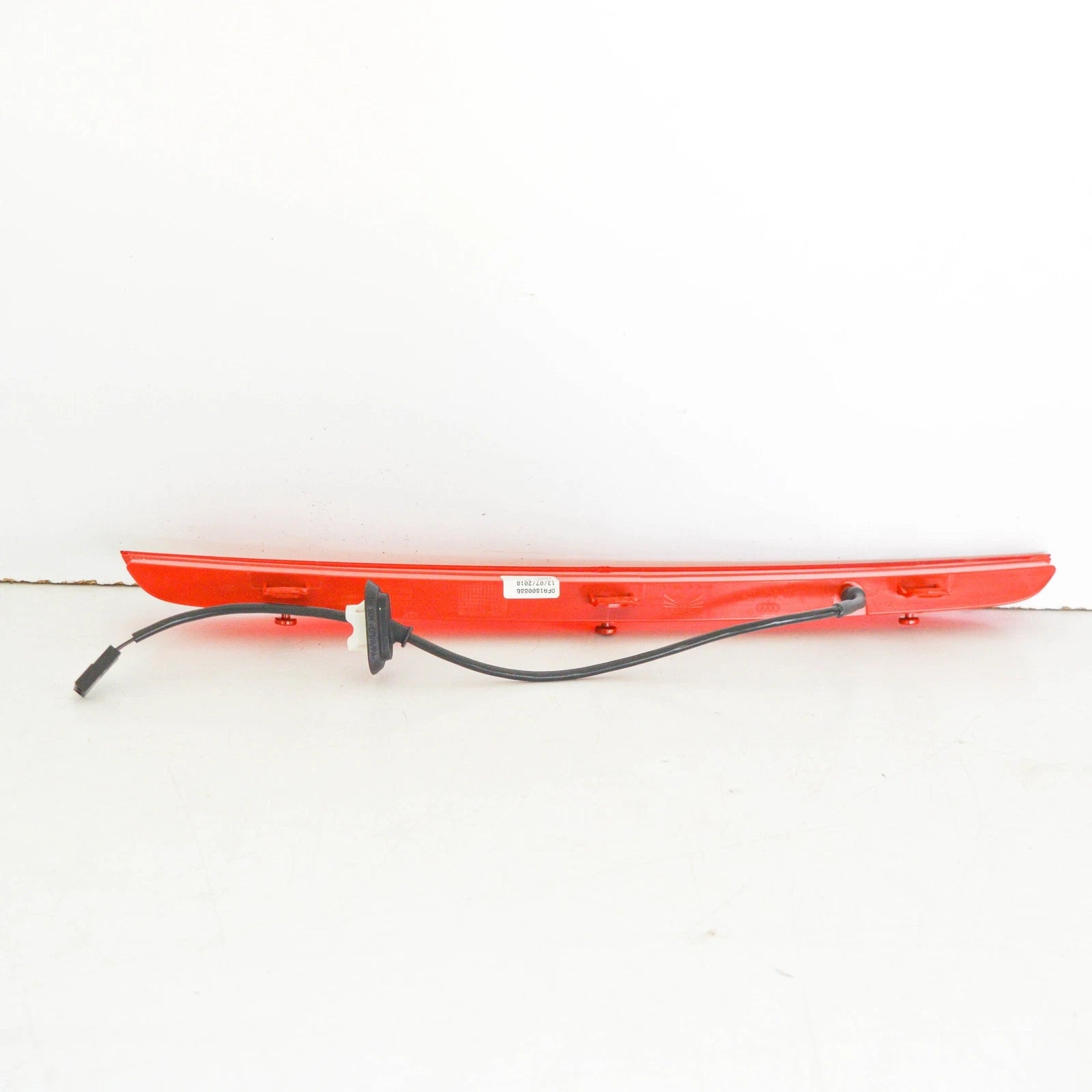 NEW AUDI A6 C6 REAR ADDITIONAL THIRD BRAKE STOP LIGHT 4G9945097 ORIGINAL