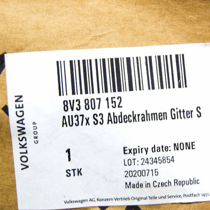 NEW AUDI A3 S3 SPORTBACK FRONT RIGHT END CAP 8V3807152 2015